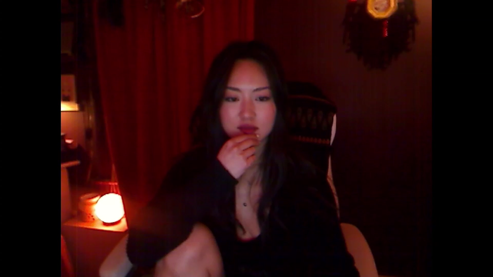Gallery image thumbnail from Linnea_'s myfreecams stream on, 04/08/2023, 05:43 image 1 of 20