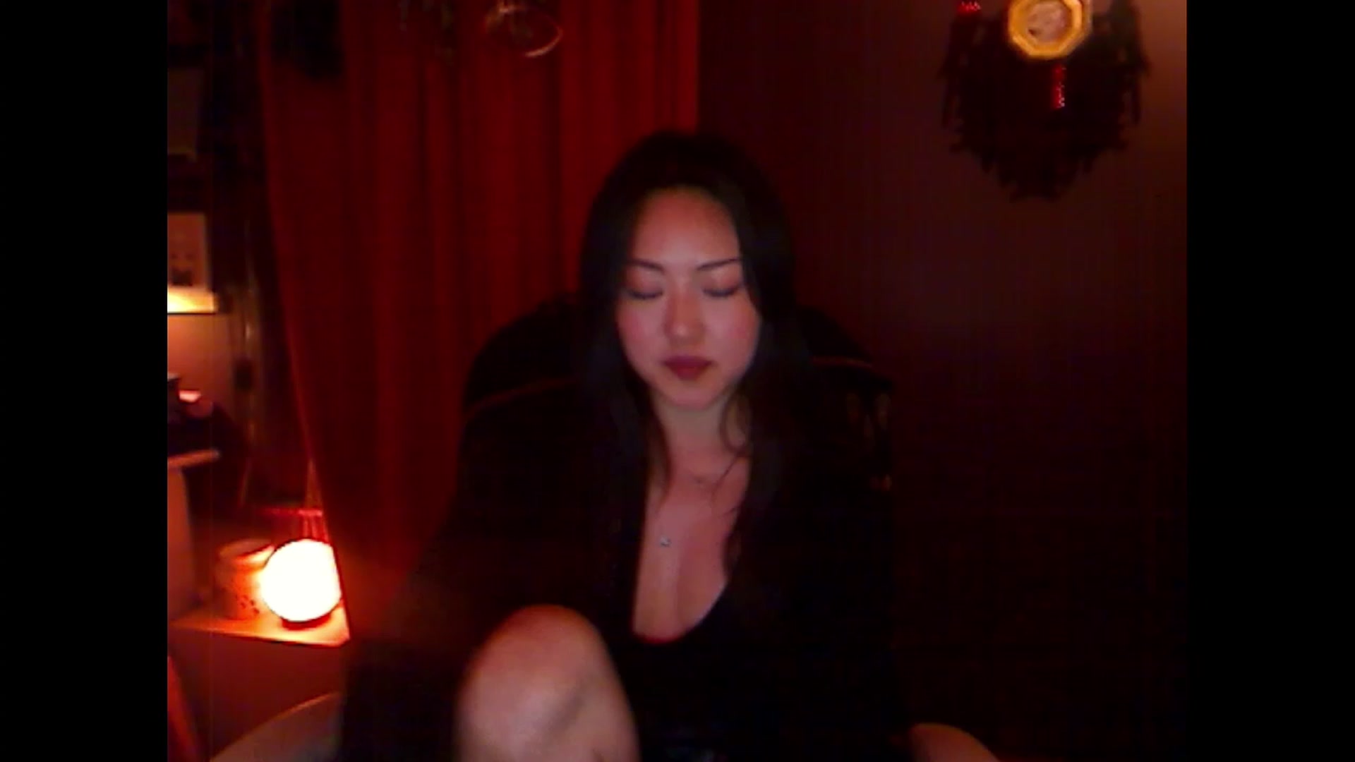 Gallery image thumbnail from Linnea_'s myfreecams stream on, 04/08/2023, 05:43 image 15 of 20