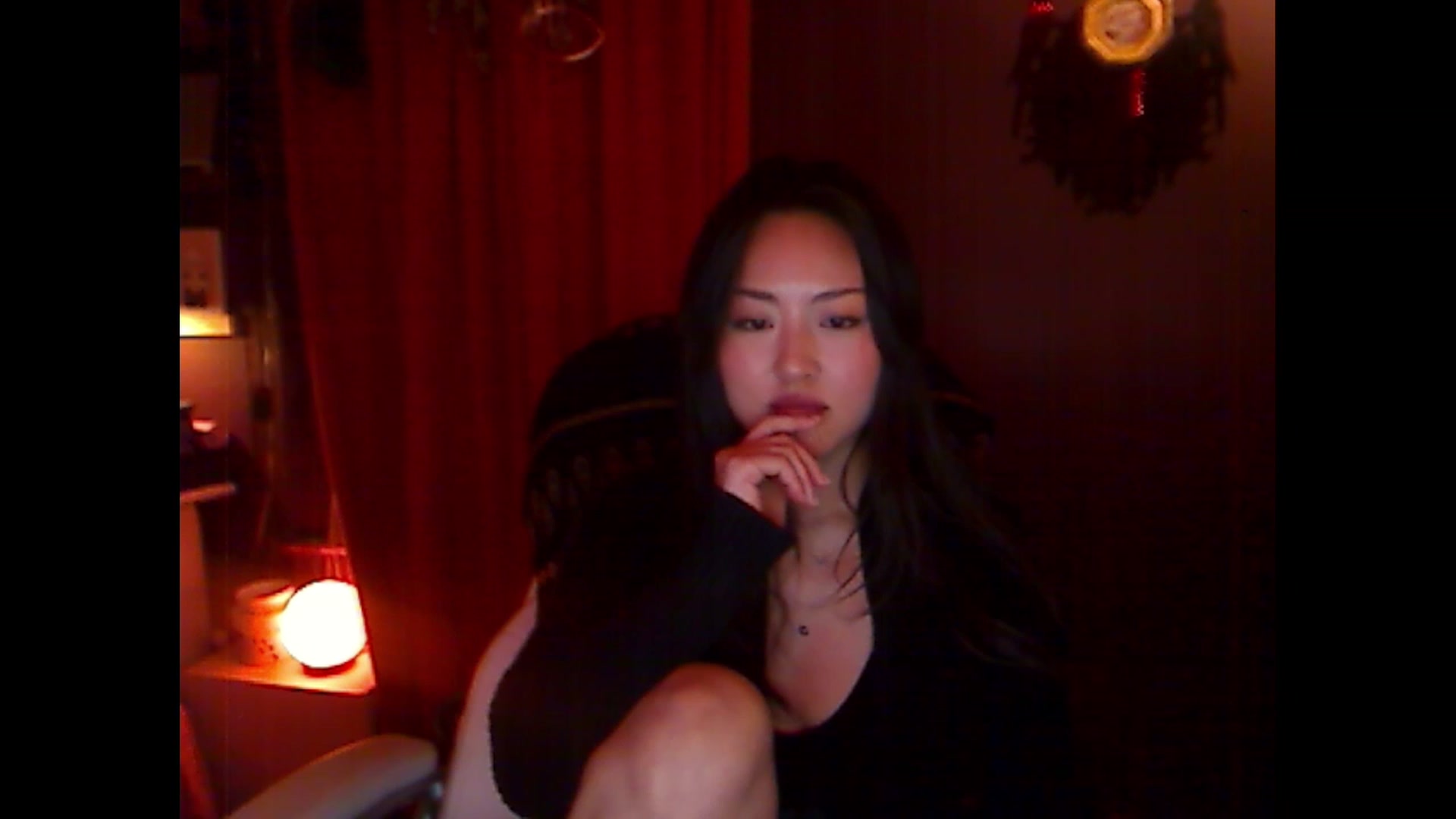 Gallery image thumbnail from Linnea_'s myfreecams stream on, 04/08/2023, 05:43 image 14 of 20