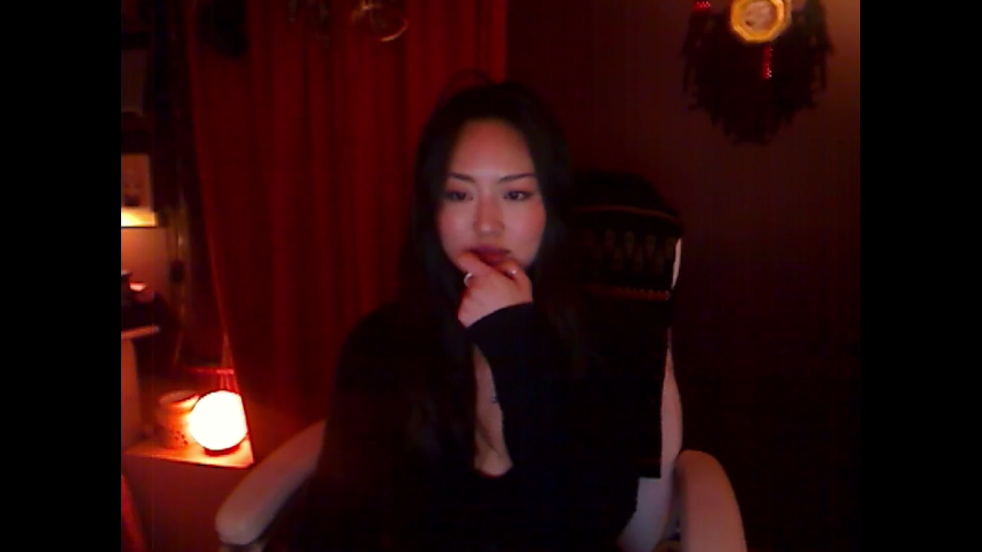 Gallery image thumbnail from Linnea_'s myfreecams stream on, 04/08/2023, 05:43 image 12 of 20