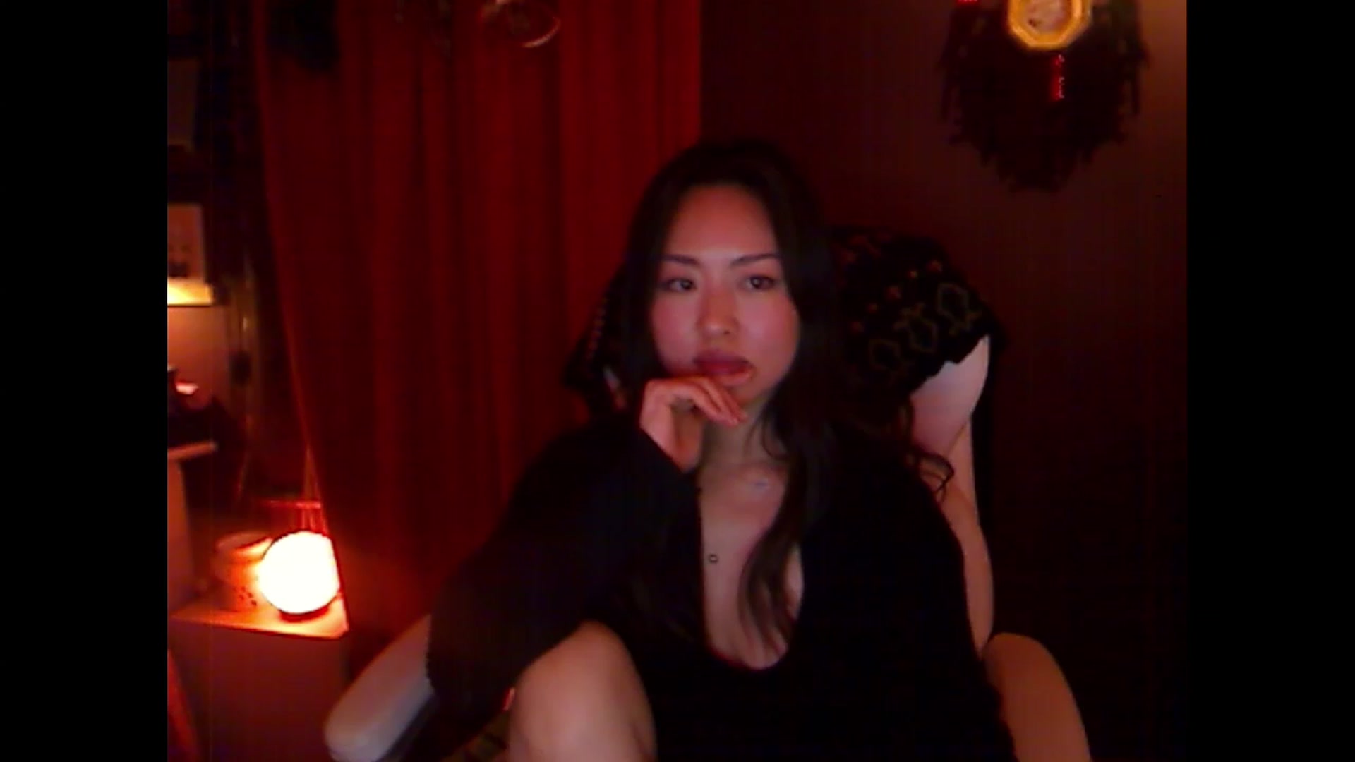 Gallery image thumbnail from Linnea_'s myfreecams stream on, 04/08/2023, 08:43 image 15 of 20