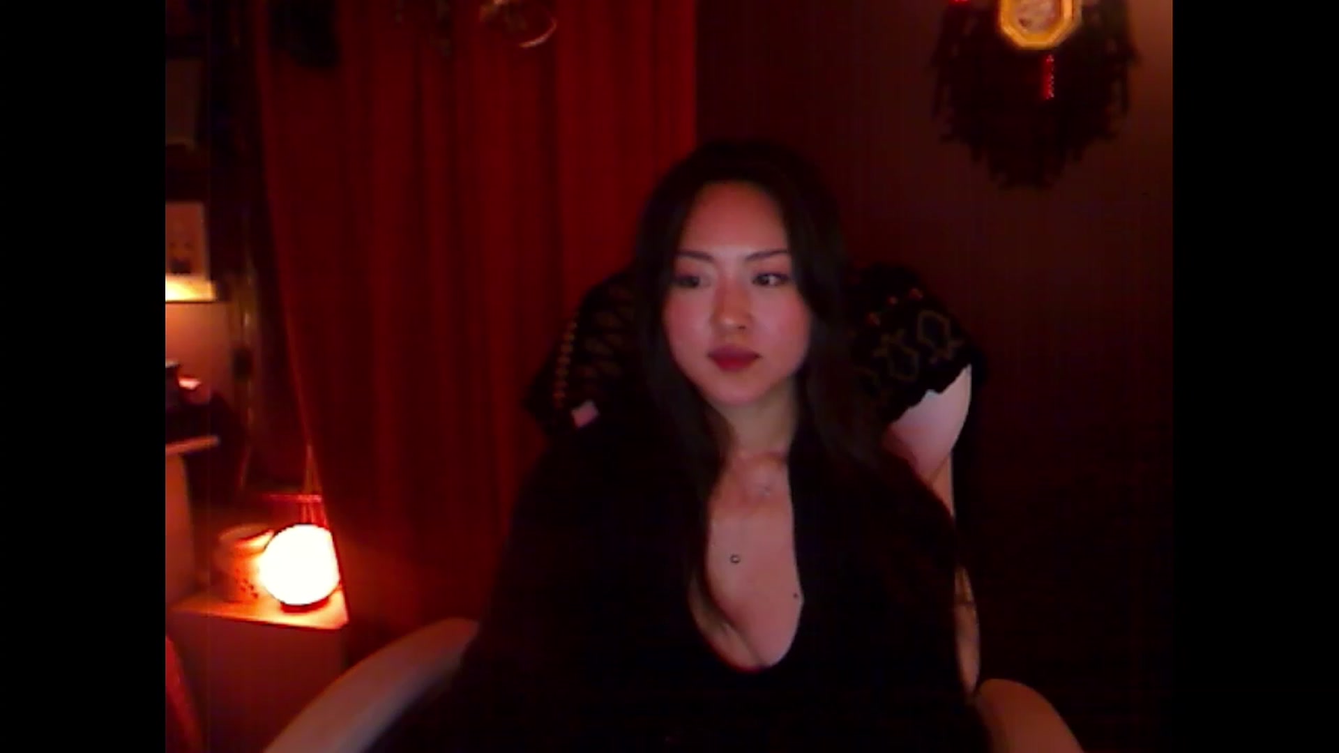 Gallery image thumbnail from Linnea_'s myfreecams stream on, 04/08/2023, 08:43 image 5 of 20