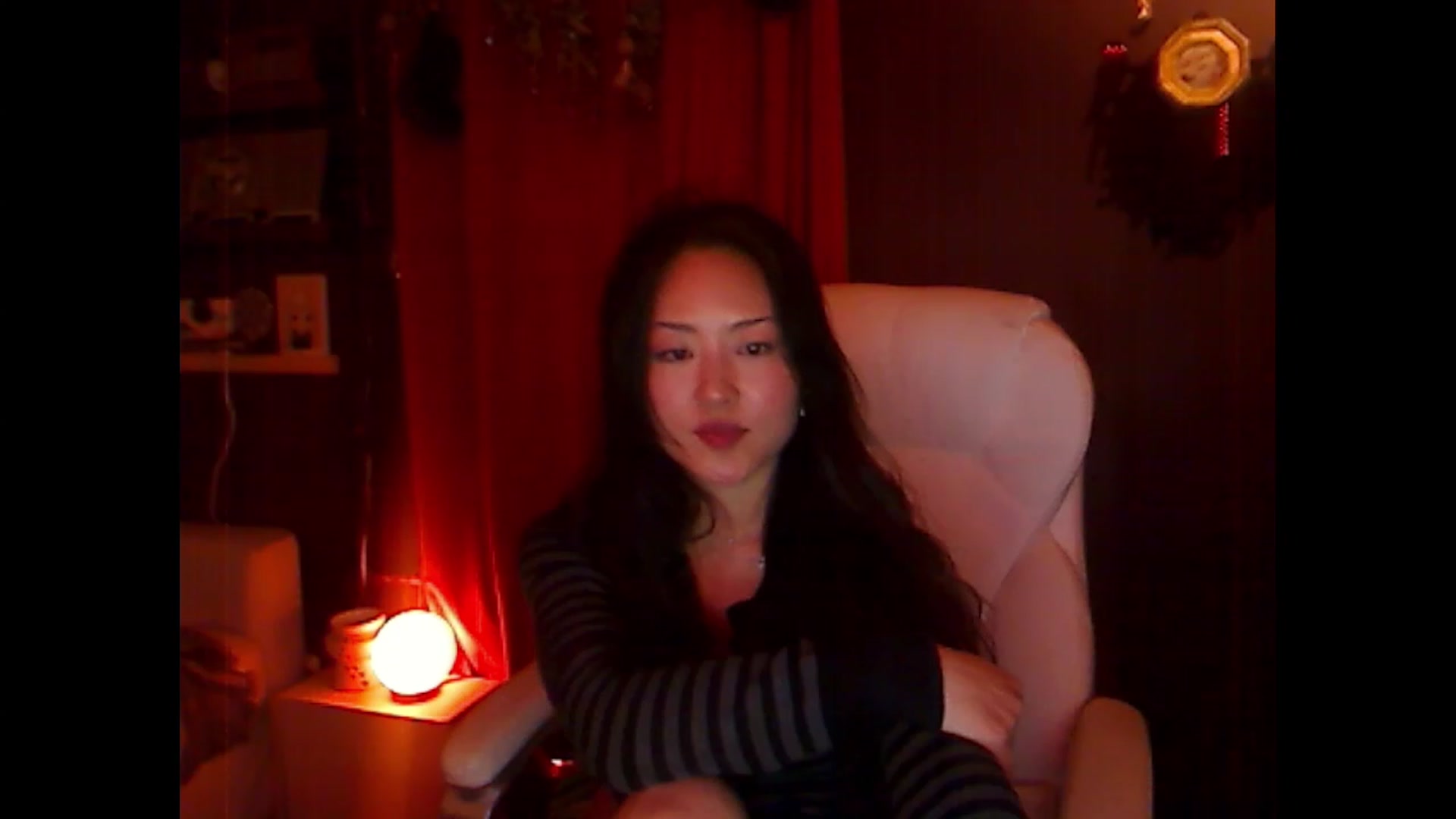 Gallery image thumbnail from Linnea_'s myfreecams stream on, 04/23/2023, 08:19 image 14 of 20