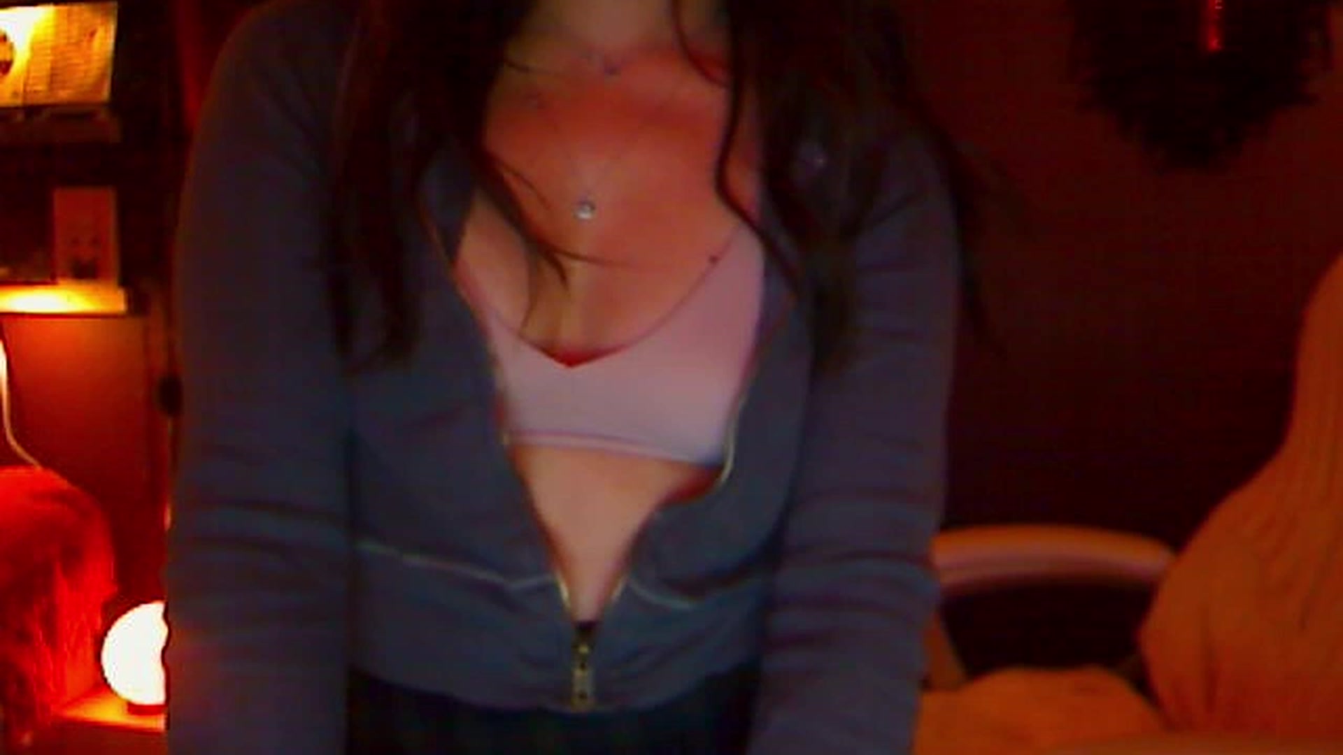 Gallery image thumbnail from Linnea_'s myfreecams stream on, 05/17/2023, 05:31 image 15 of 20