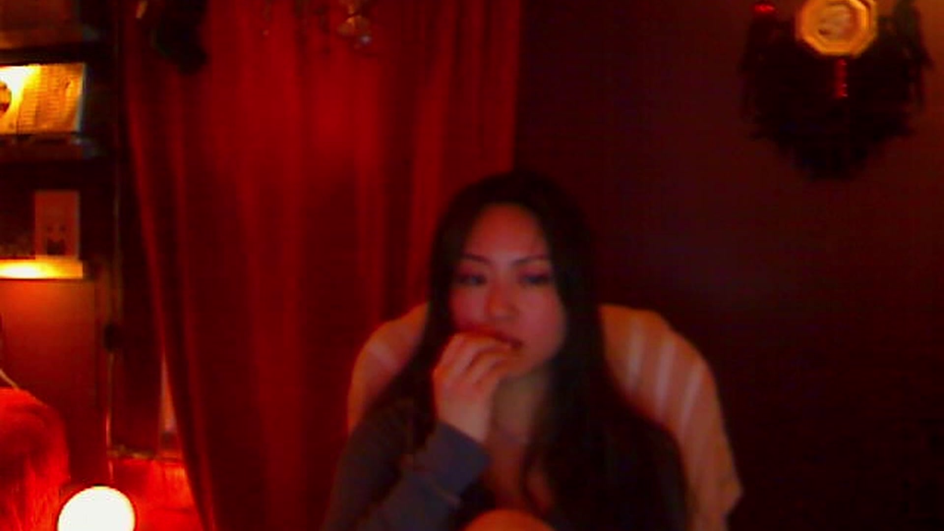 Gallery image thumbnail from Linnea_'s myfreecams stream on, 05/17/2023, 12:45 image 9 of 20