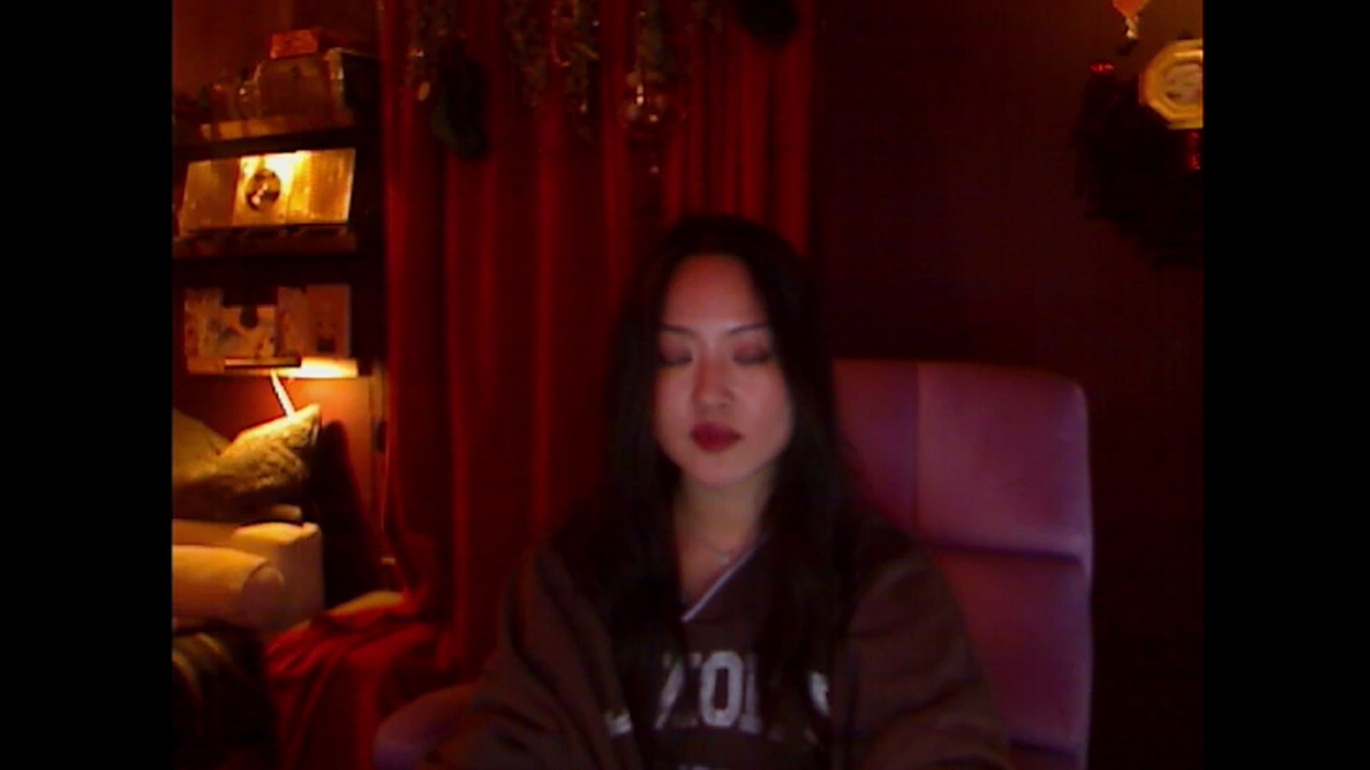 Gallery image thumbnail from Linnea_'s myfreecams stream on, 10/08/2023, 05:07 image 6 of 20