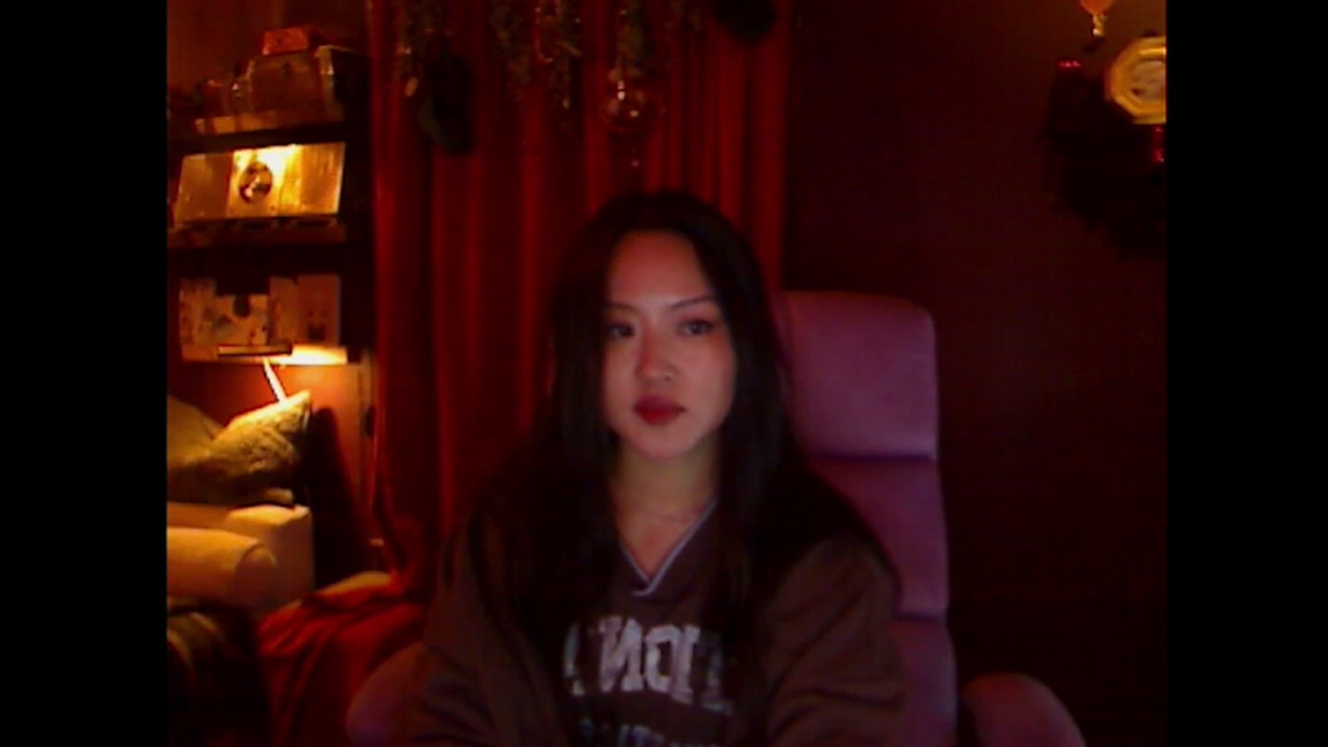 Gallery image thumbnail from Linnea_'s myfreecams stream on, 10/08/2023, 05:07 image 15 of 20