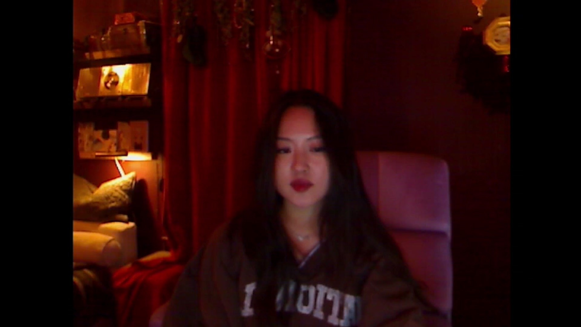Gallery image thumbnail from Linnea_'s myfreecams stream on, 10/08/2023, 05:07 image 5 of 20