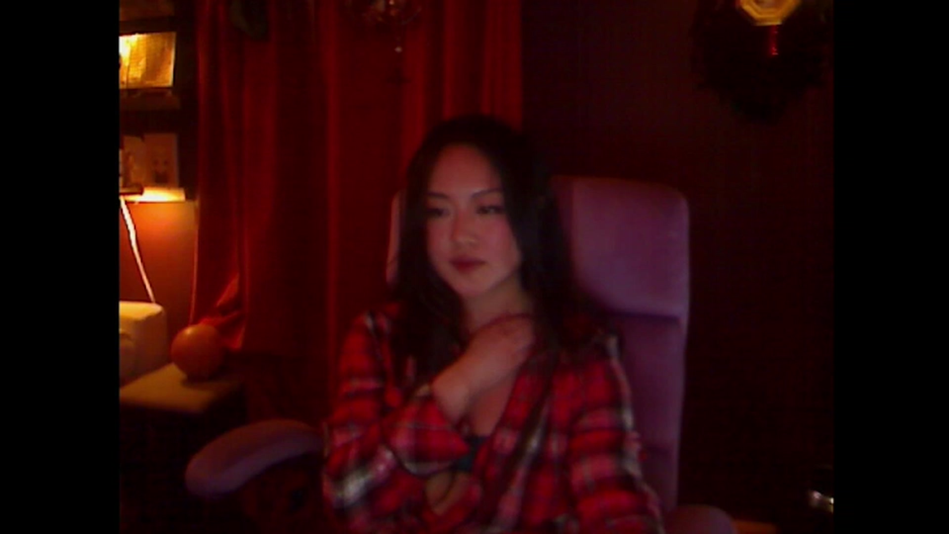 Gallery image thumbnail from Linnea_'s myfreecams stream on, 10/19/2023, 05:20 image 10 of 20