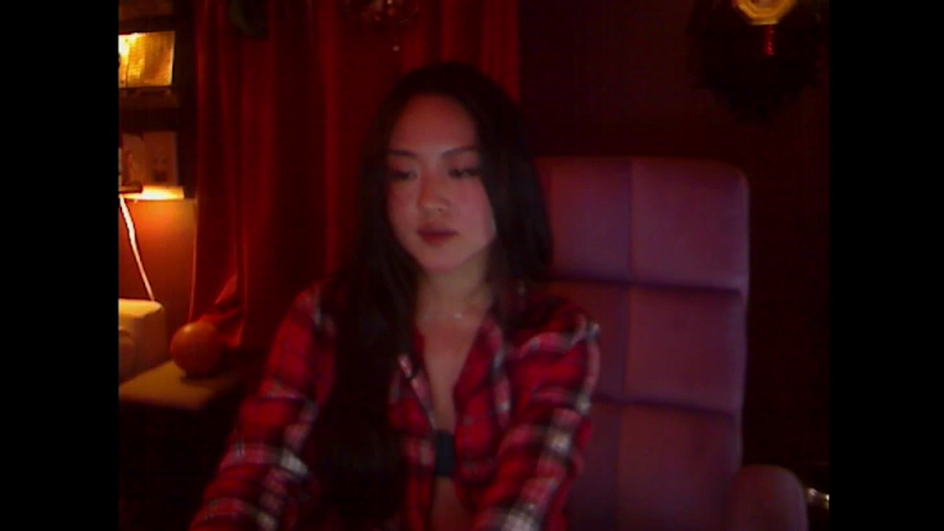 Gallery image thumbnail from Linnea_'s myfreecams stream on, 10/19/2023, 07:05 image 3 of 20