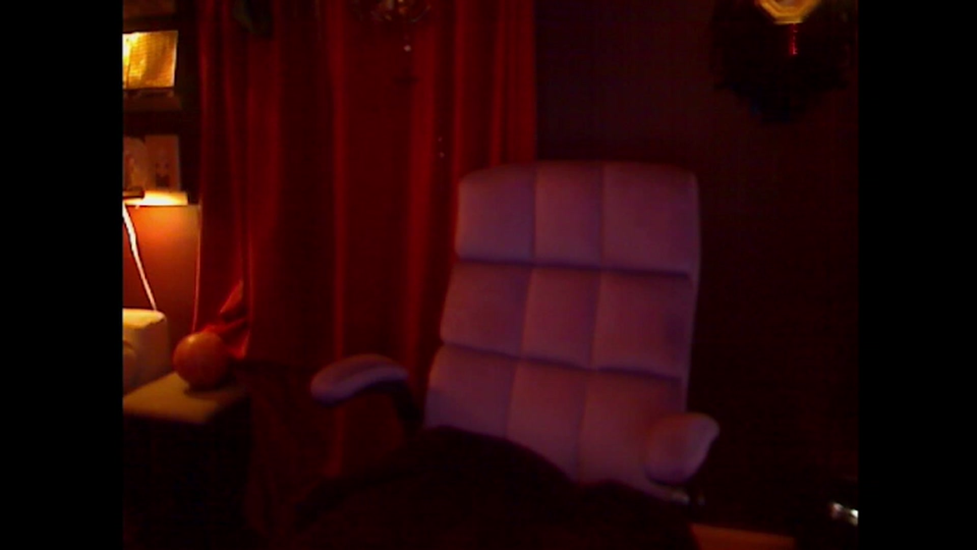 Gallery image thumbnail from Linnea_'s myfreecams stream on, 10/19/2023, 07:05 image 15 of 20