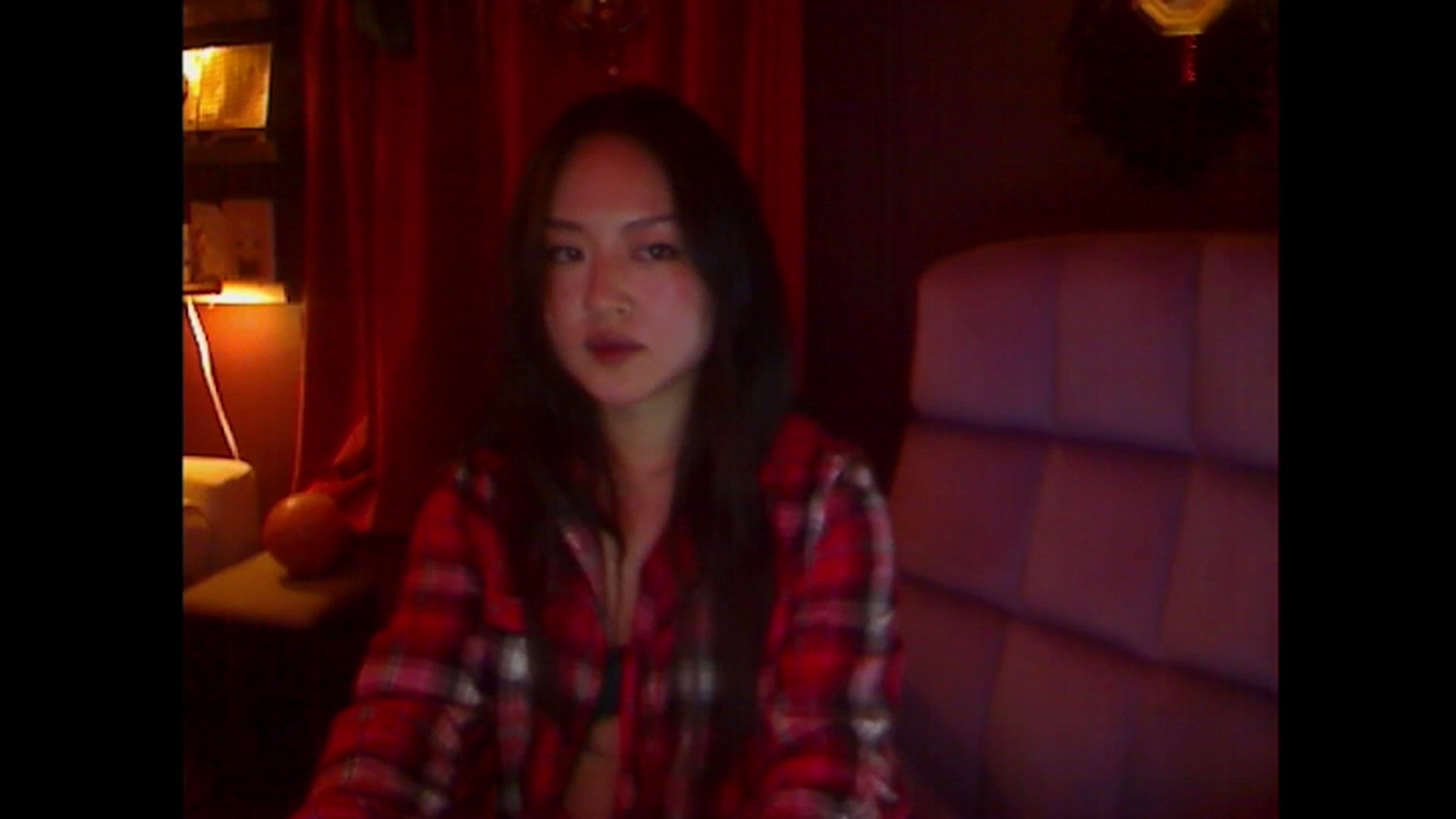 Gallery image thumbnail from Linnea_'s myfreecams stream on, 10/19/2023, 07:05 image 11 of 20