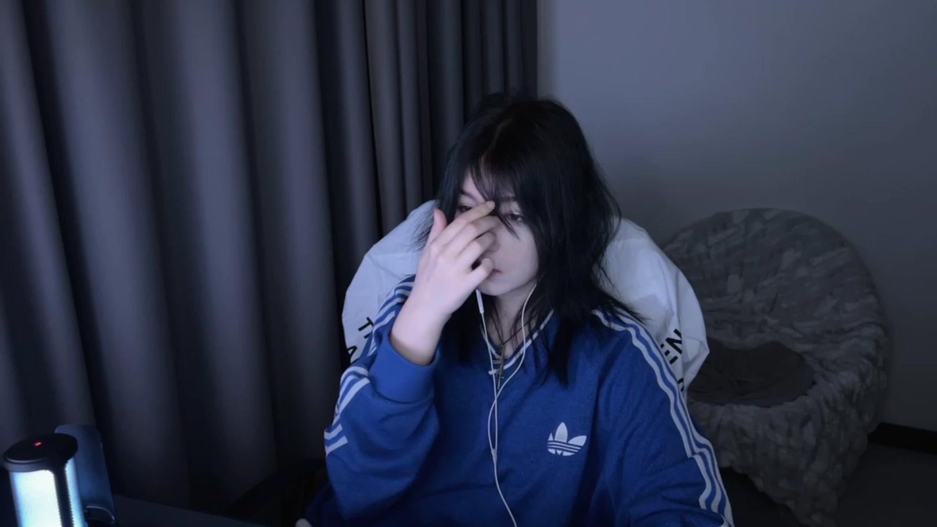 Gallery image thumbnail from Linterdit_A's myfreecams stream on, 03/12/2024, 24:54 image 10 of 20