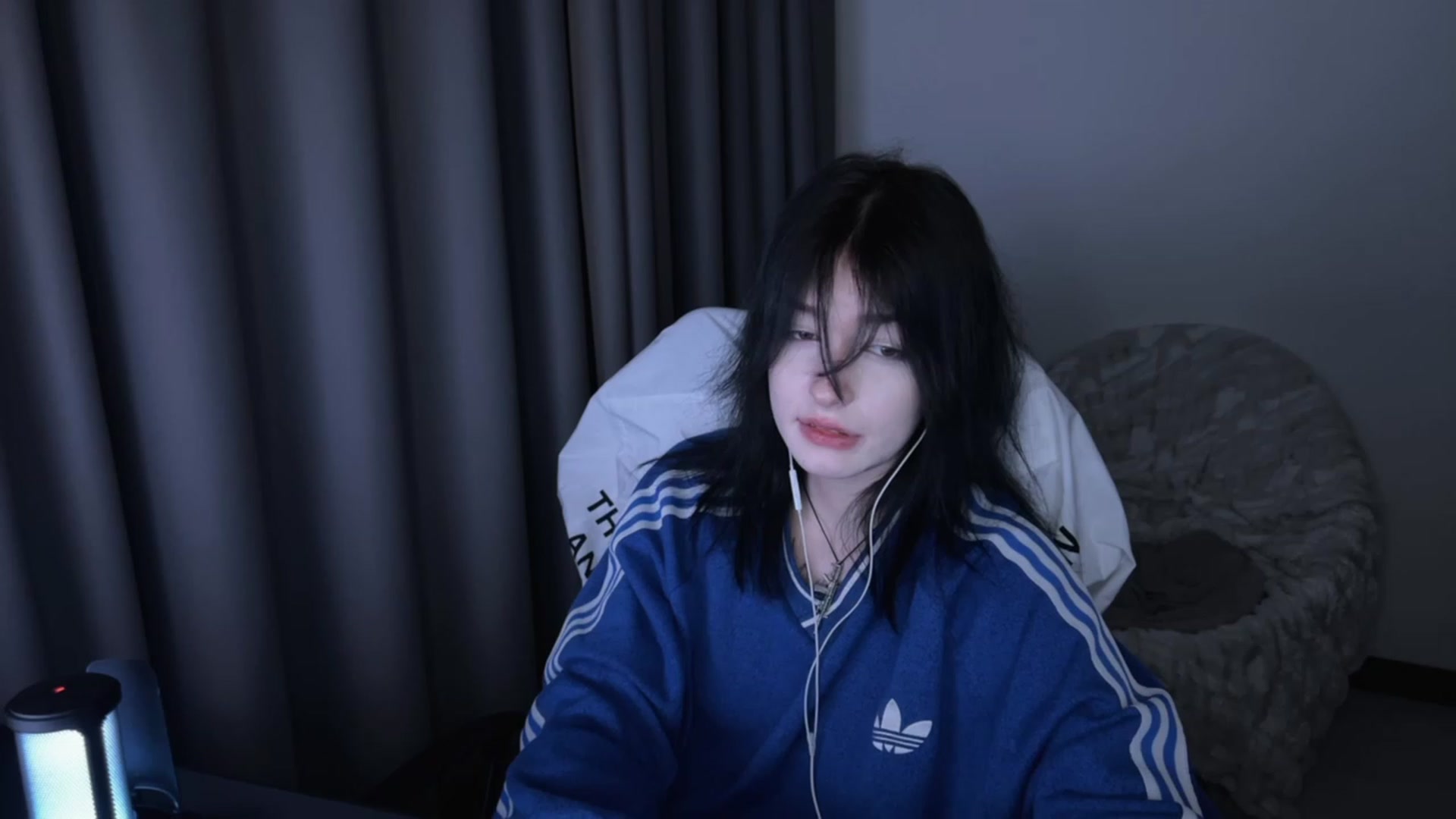Gallery image thumbnail from Linterdit_A's myfreecams stream on, 03/12/2024, 03:27 image 13 of 20