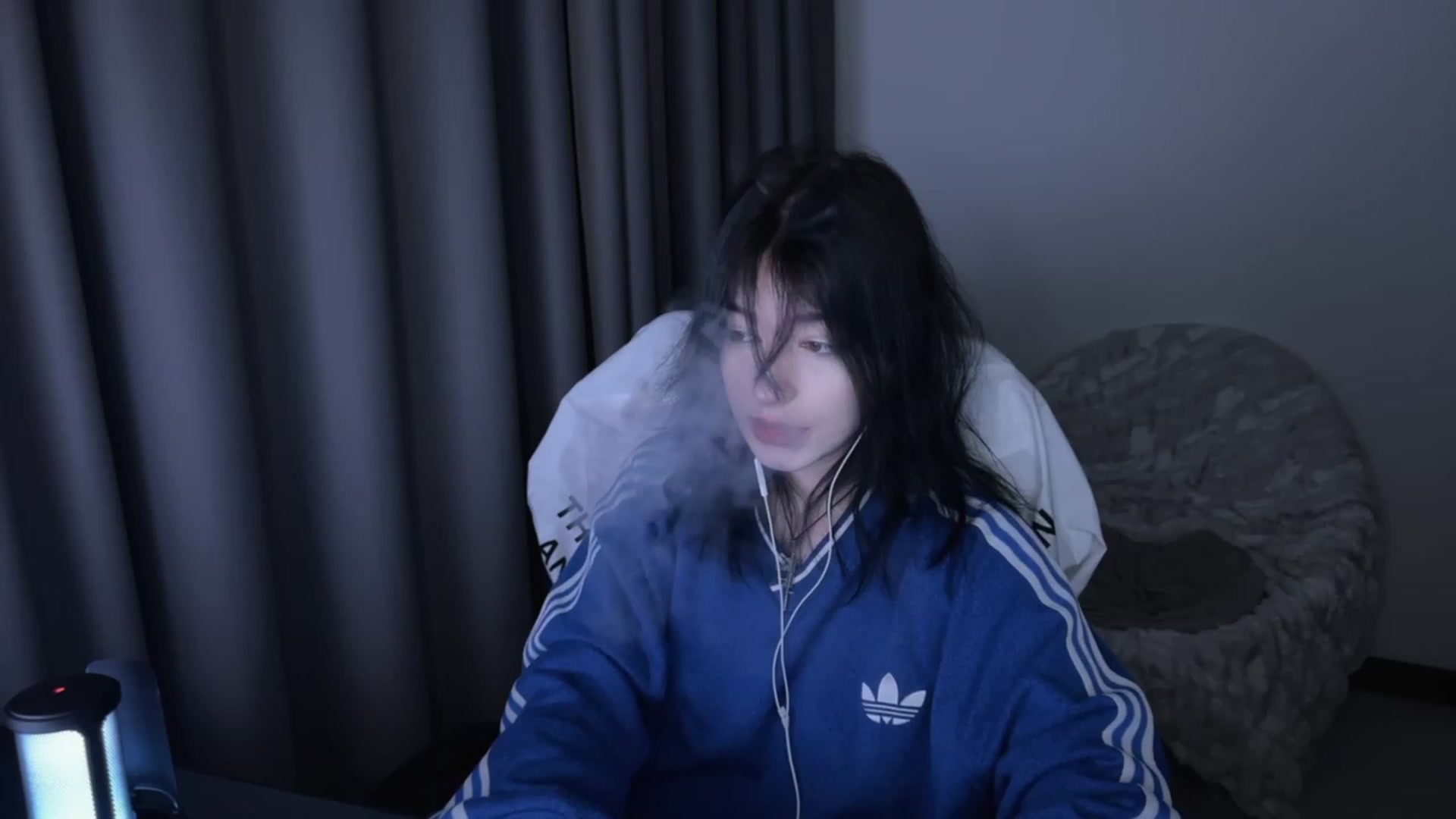 Gallery image thumbnail from Linterdit_A's myfreecams stream on, 03/12/2024, 03:27 image 1 of 20