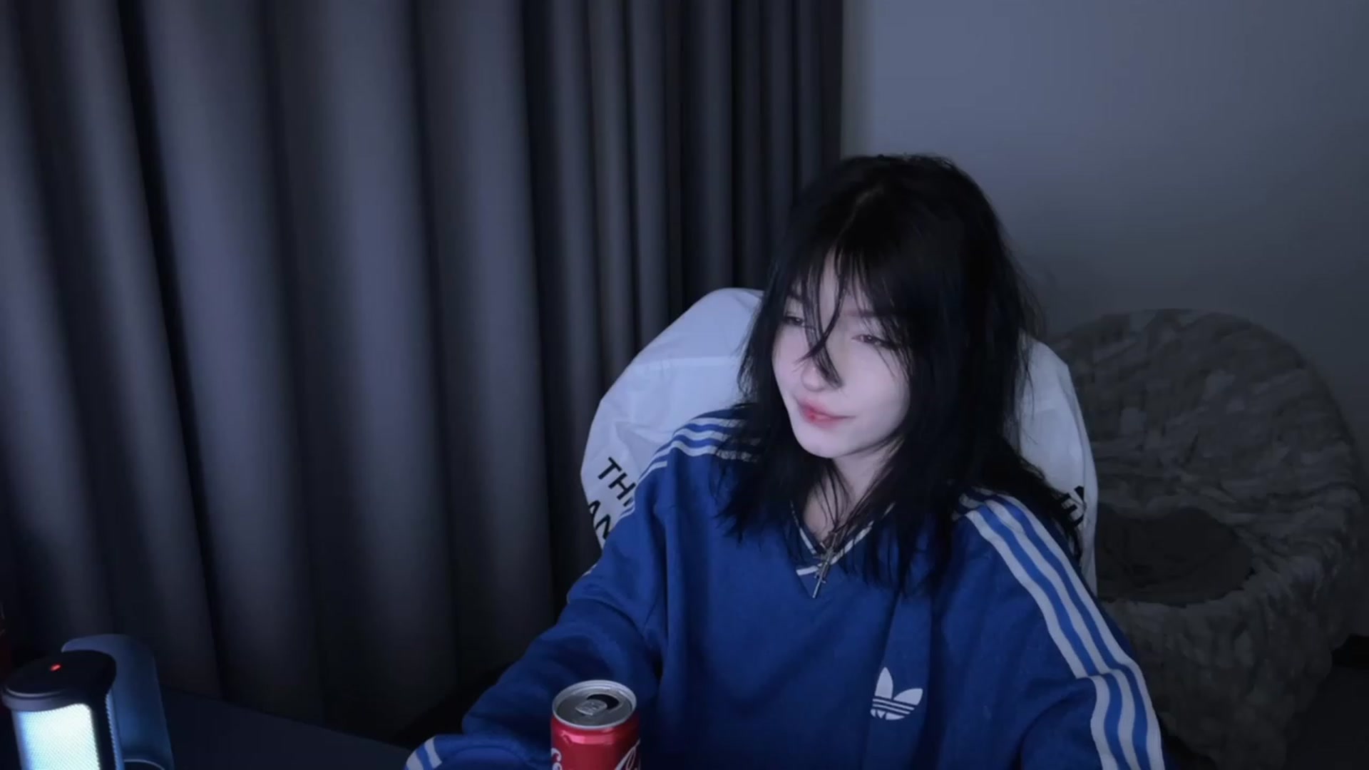 Gallery image thumbnail from Linterdit_A's myfreecams stream on, 03/13/2024, 03:08 image 3 of 20