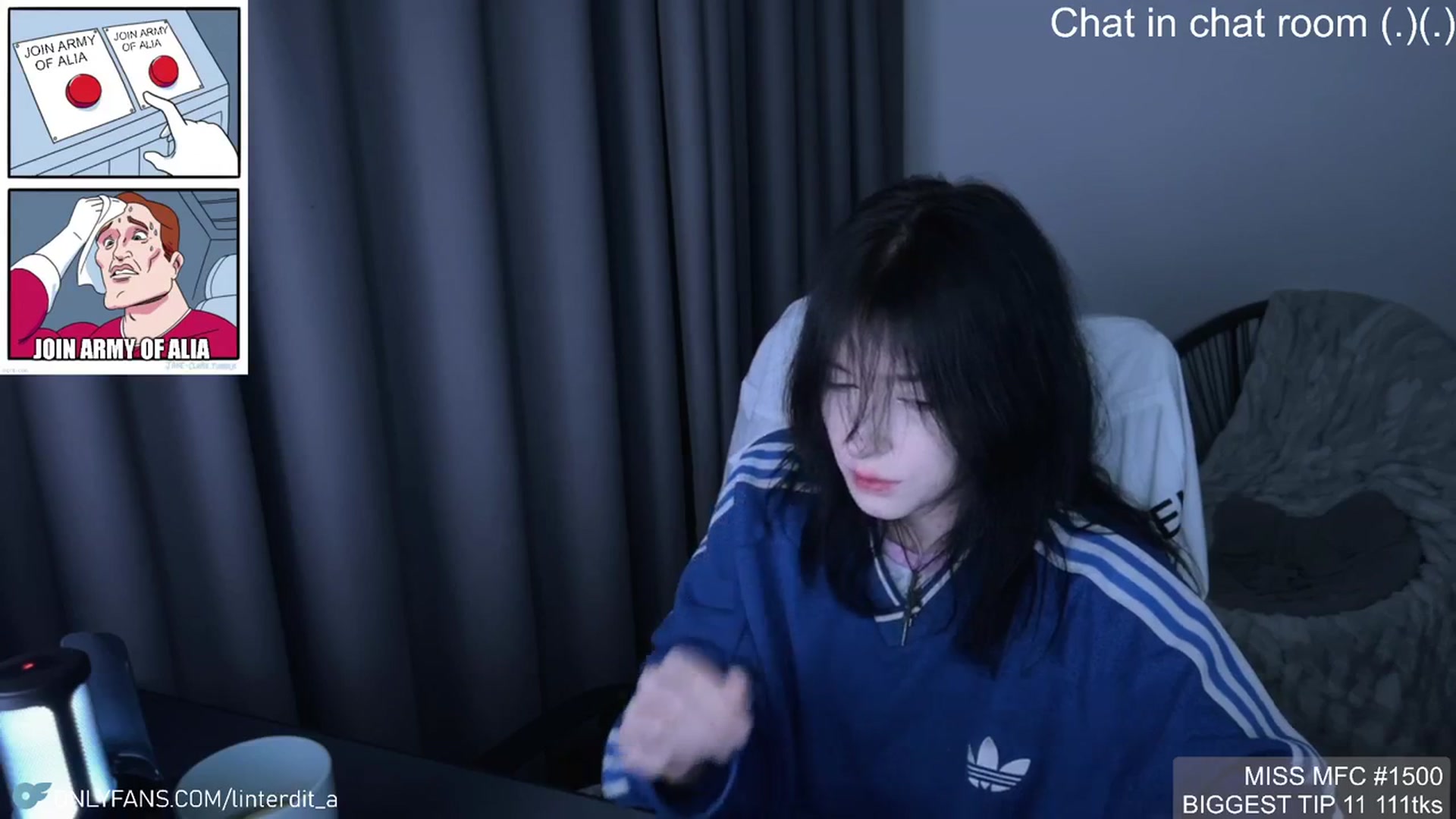 Gallery image thumbnail from Linterdit_A's myfreecams stream on, 03/19/2024, 01:08 image 15 of 20