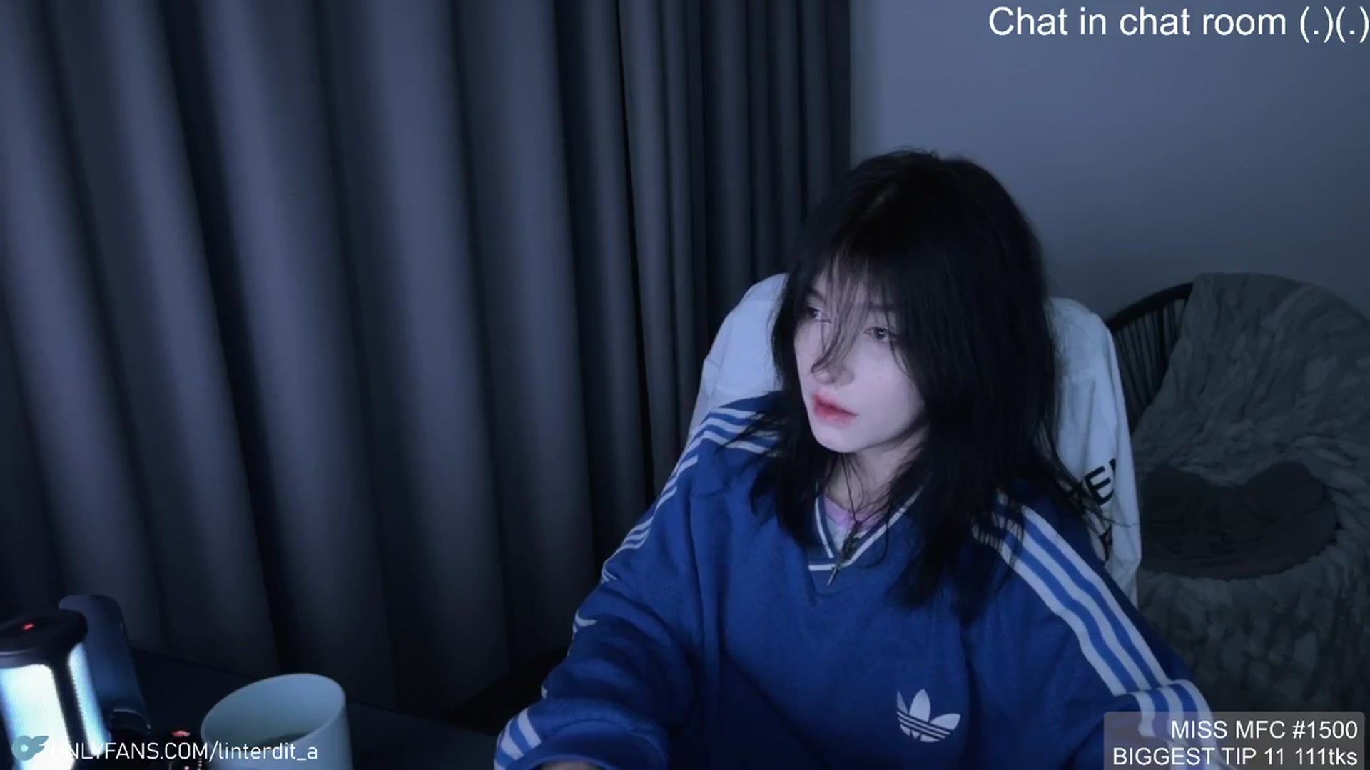 Gallery image thumbnail from Linterdit_A's myfreecams stream on, 03/19/2024, 01:08 image 9 of 20