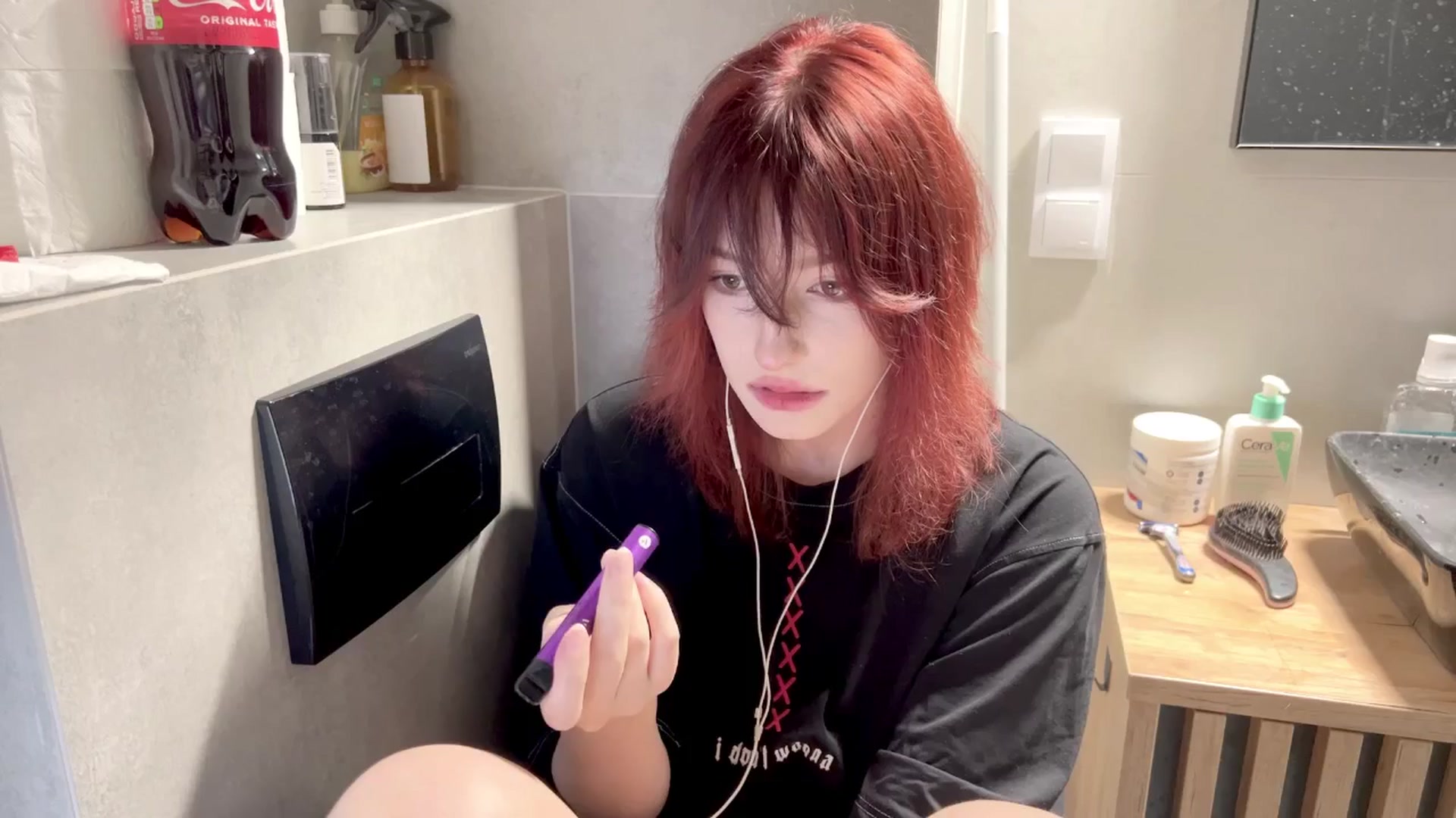 Gallery image thumbnail from Linterdit_A's myfreecams stream on, 05/19/2024, 22:57 image 6 of 20