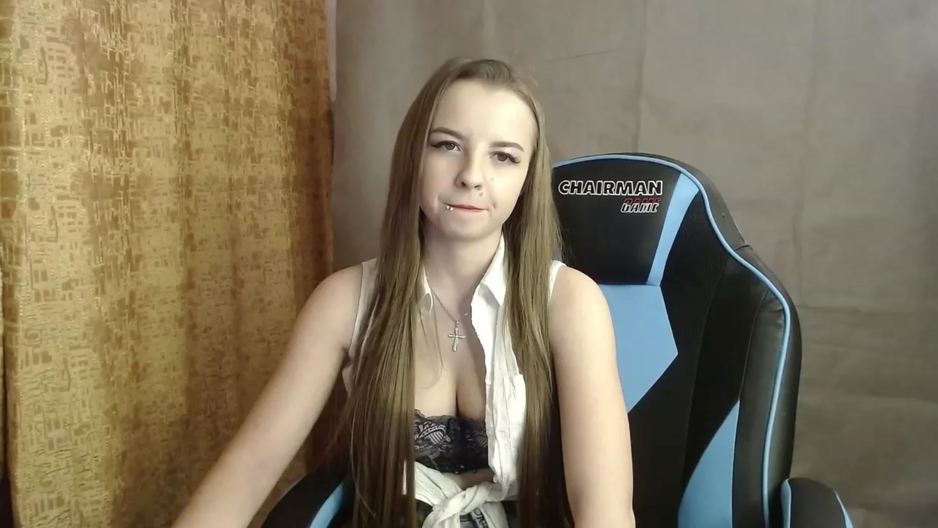 Gallery image thumbnail from Lio_noy's myfreecams stream on, 12/01/2022, 16:29 image 5 of 20