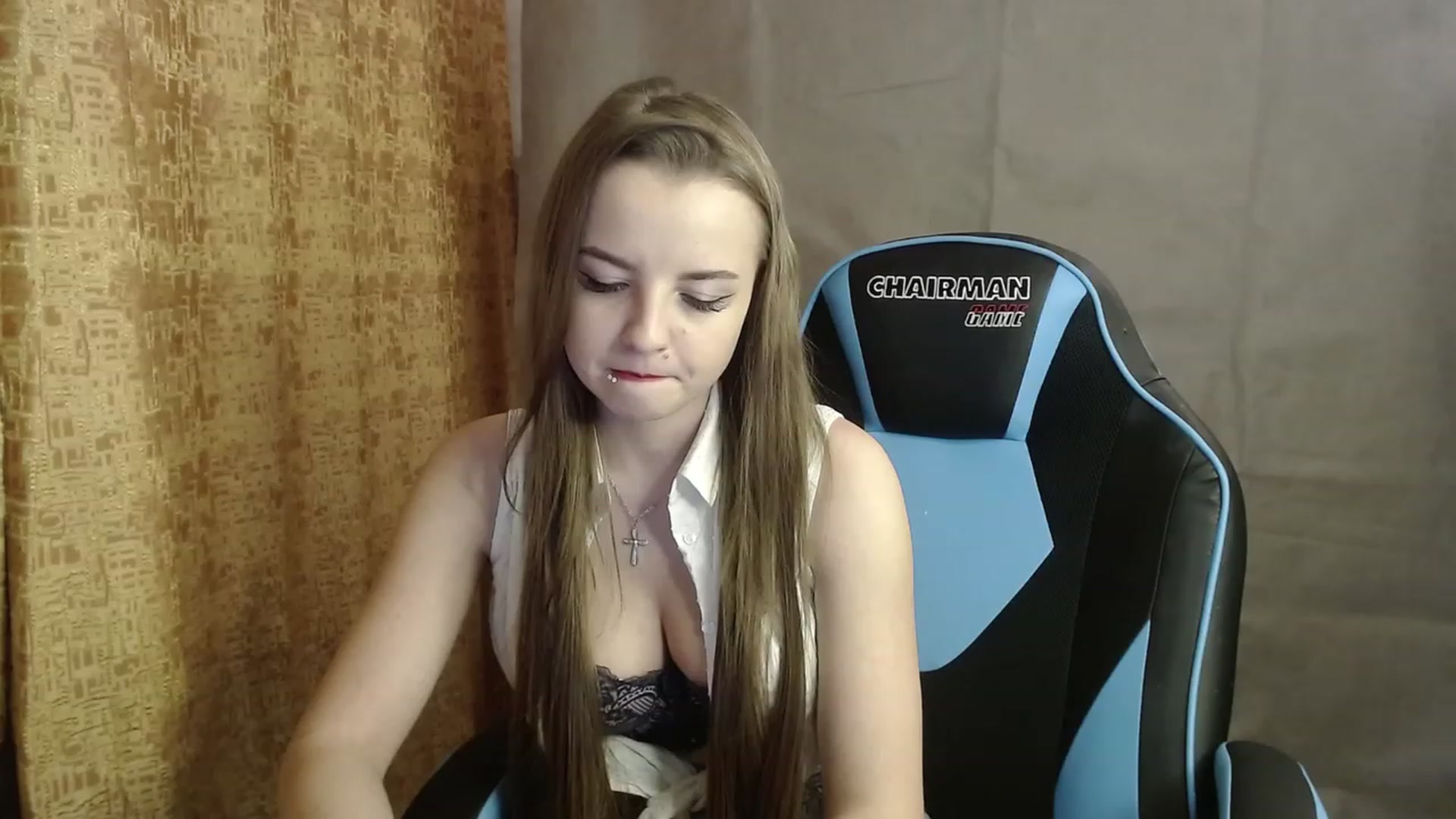 Gallery image thumbnail from Lio_noy's myfreecams stream on, 12/01/2022, 16:29 image 3 of 20