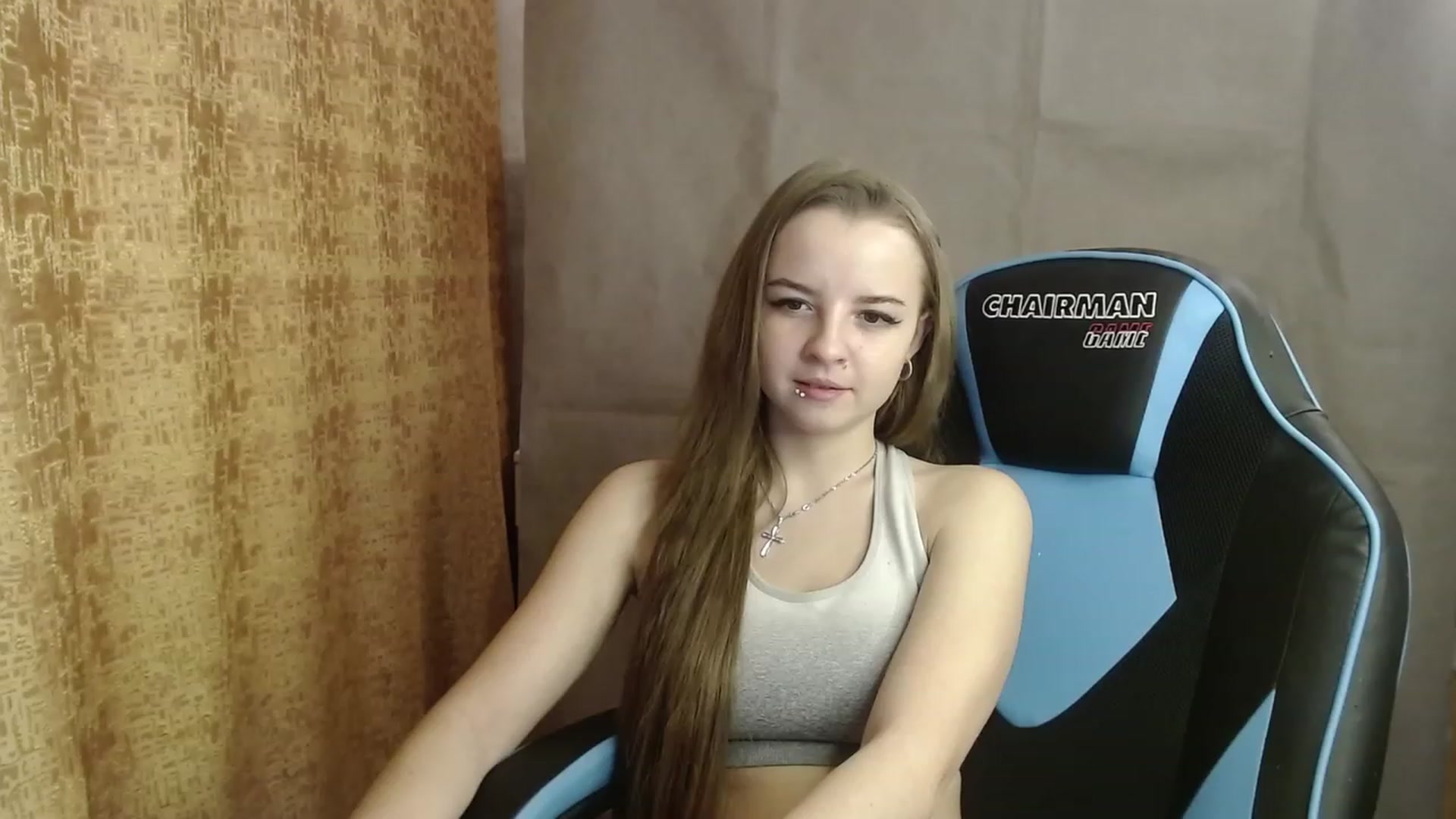 Gallery image thumbnail from Lio_noy's myfreecams stream on, 12/05/2022, 23:48 image 15 of 20