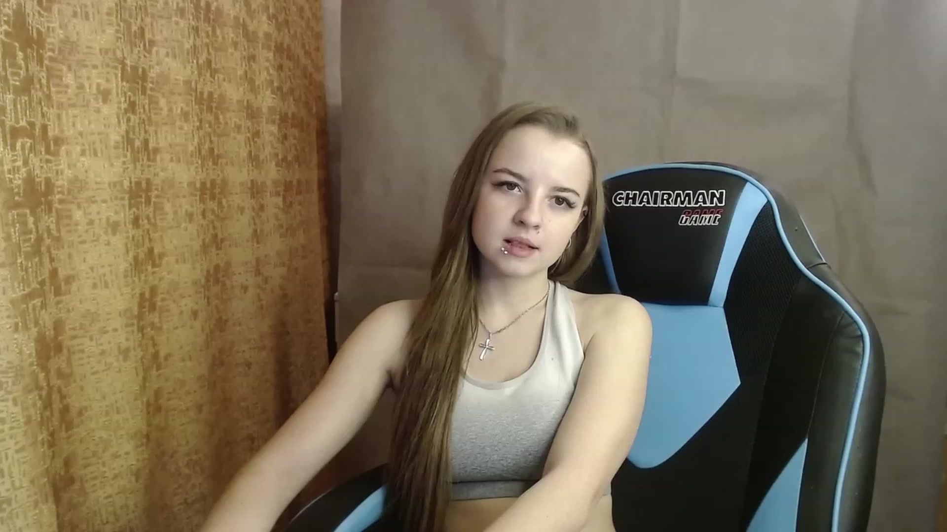 Gallery image thumbnail from Lio_noy's myfreecams stream on, 12/05/2022, 23:48 image 18 of 20