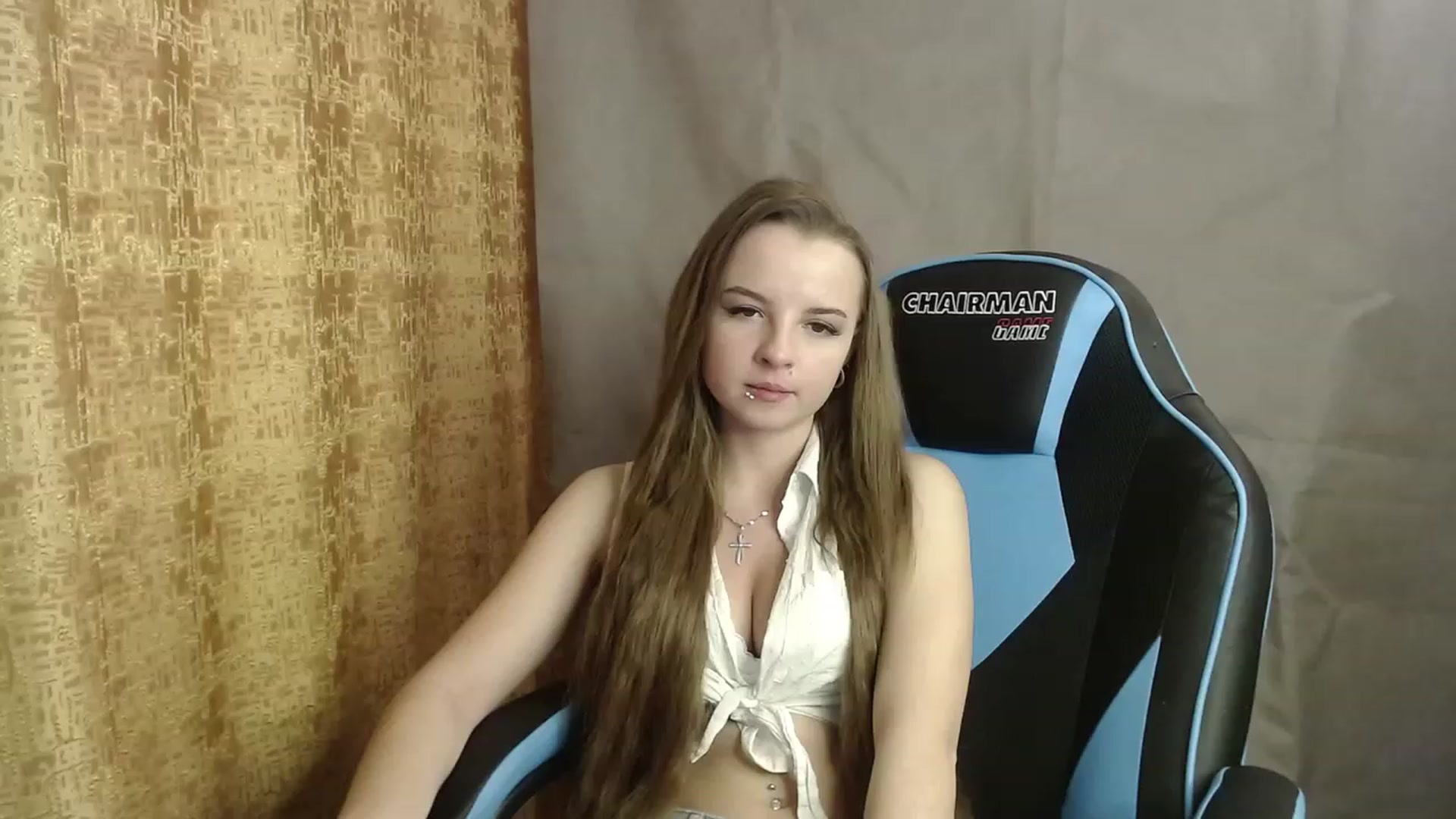 Gallery image thumbnail from Lio_noy's myfreecams stream on, 12/06/2022, 23:16 image 9 of 20