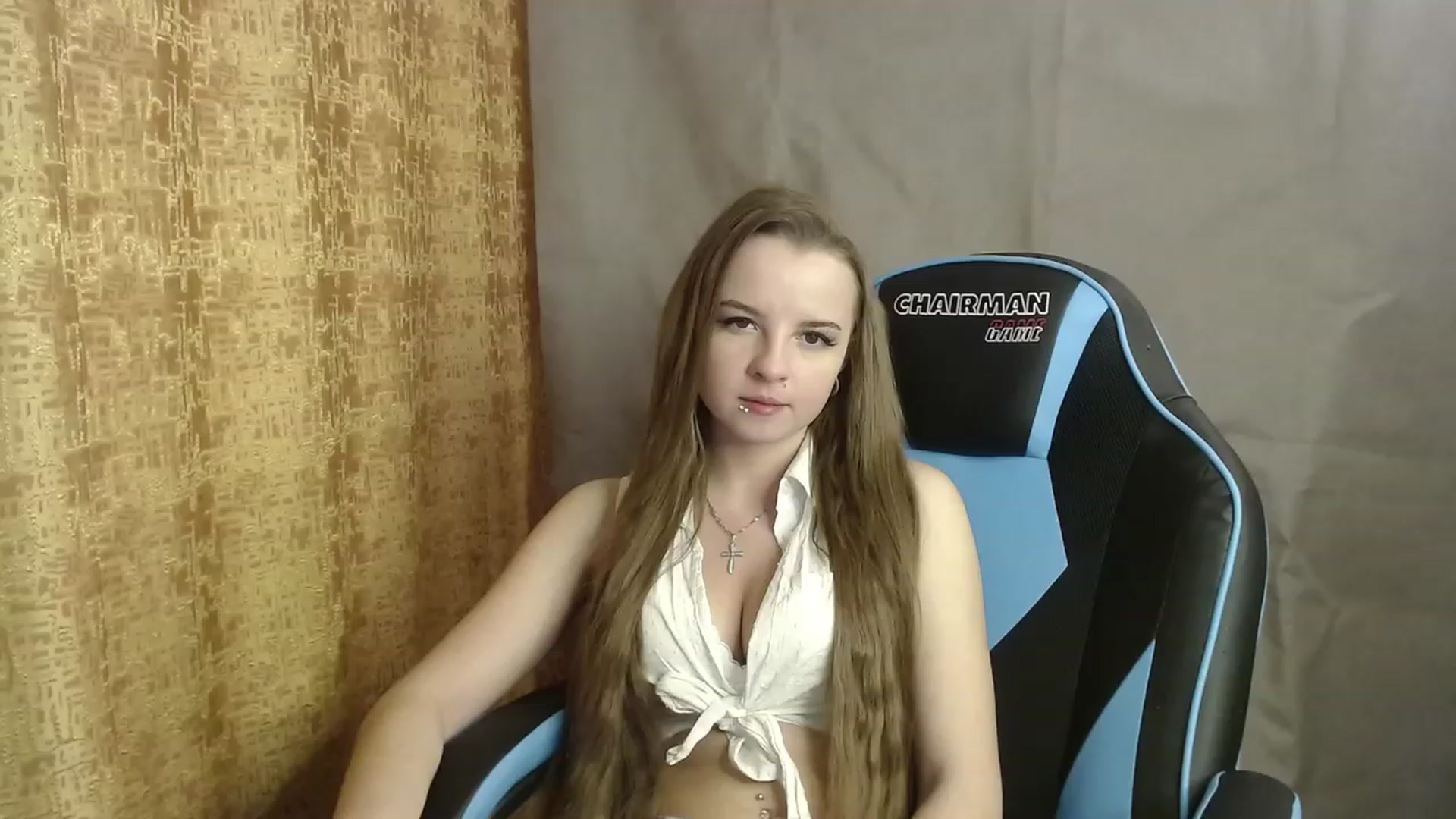 Gallery image thumbnail from Lio_noy's myfreecams stream on, 12/06/2022, 23:16 image 7 of 20