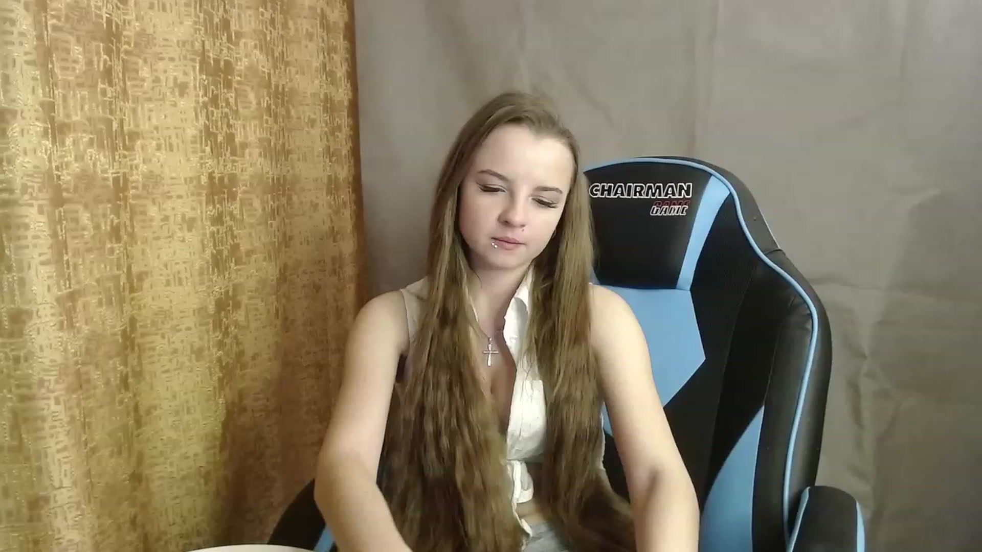Gallery image thumbnail from Lio_noy's myfreecams stream on, 12/06/2022, 23:16 image 11 of 20