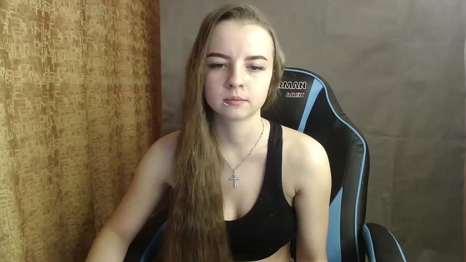 Gallery image thumbnail from Lio_noy's myfreecams stream on, 12/07/2022, 23:19 image 7 of 20