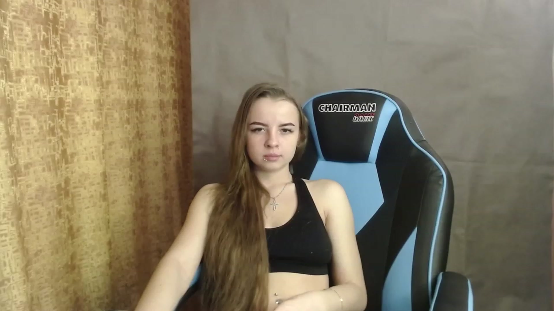 Gallery image thumbnail from Lio_noy's myfreecams stream on, 12/07/2022, 23:19 image 15 of 20