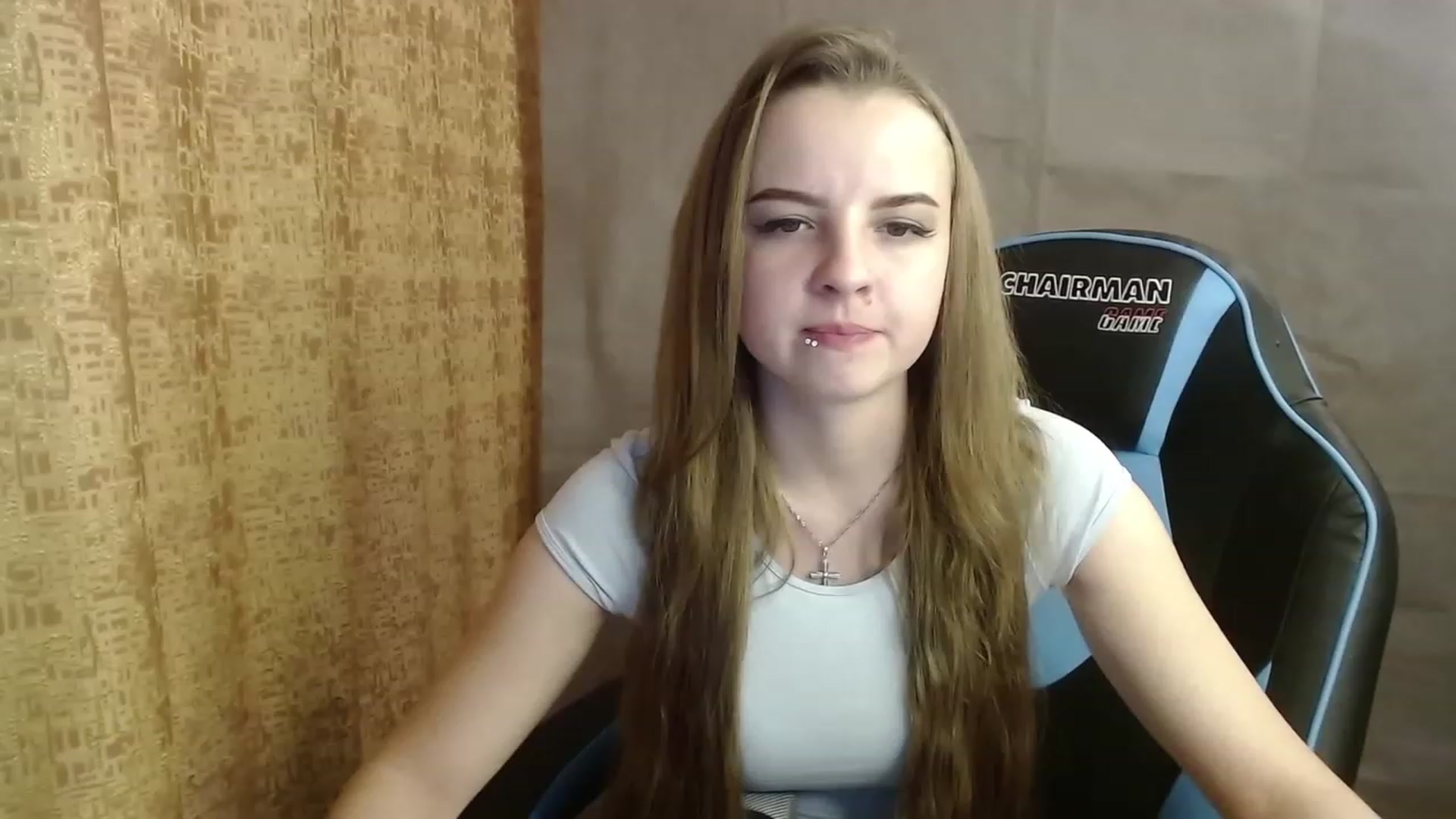 Gallery image thumbnail from Lio_noy's myfreecams stream on, 12/08/2022, 23:23 image 2 of 20