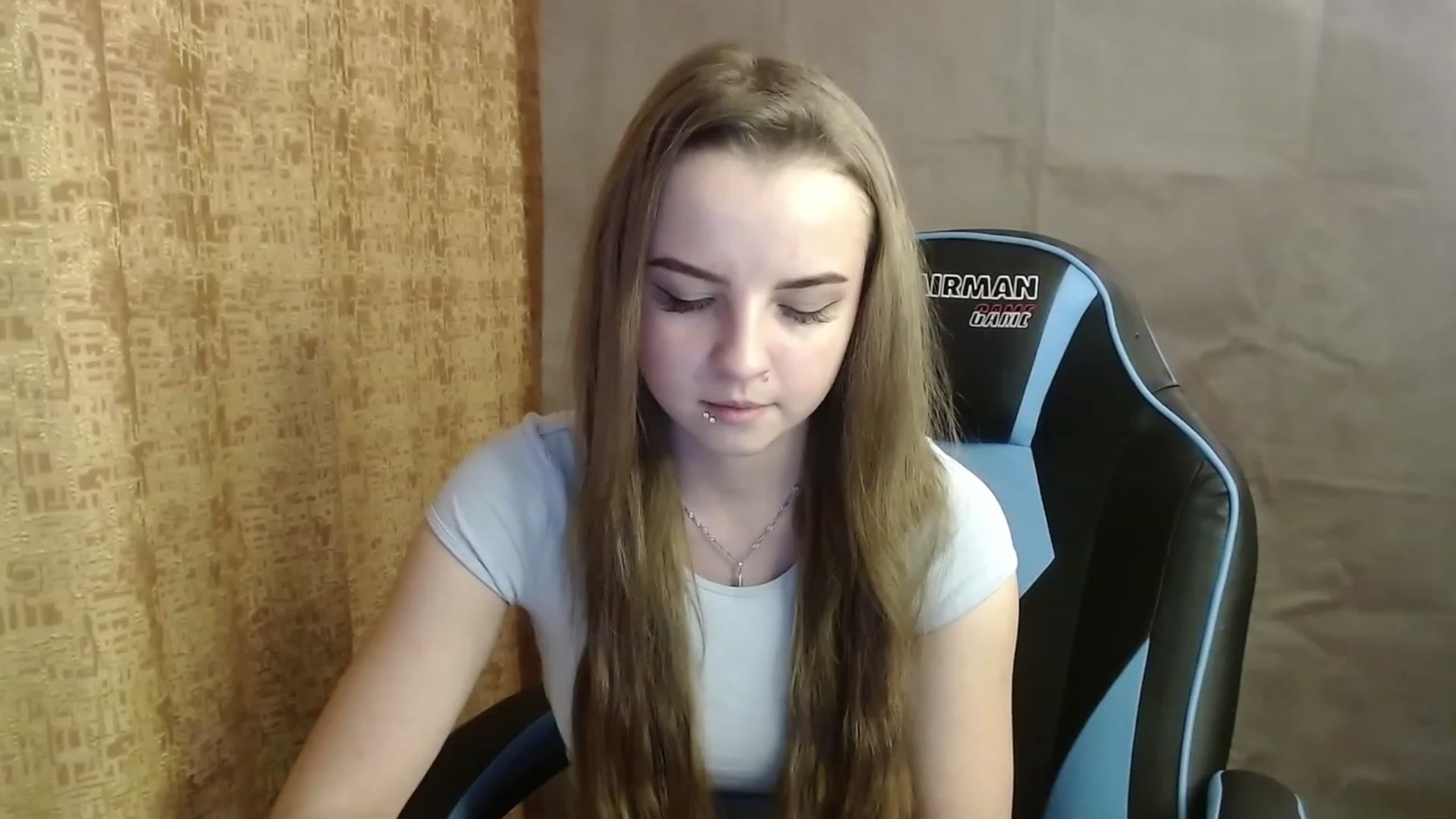 Gallery image thumbnail from Lio_noy's myfreecams stream on, 12/08/2022, 23:23 image 19 of 20