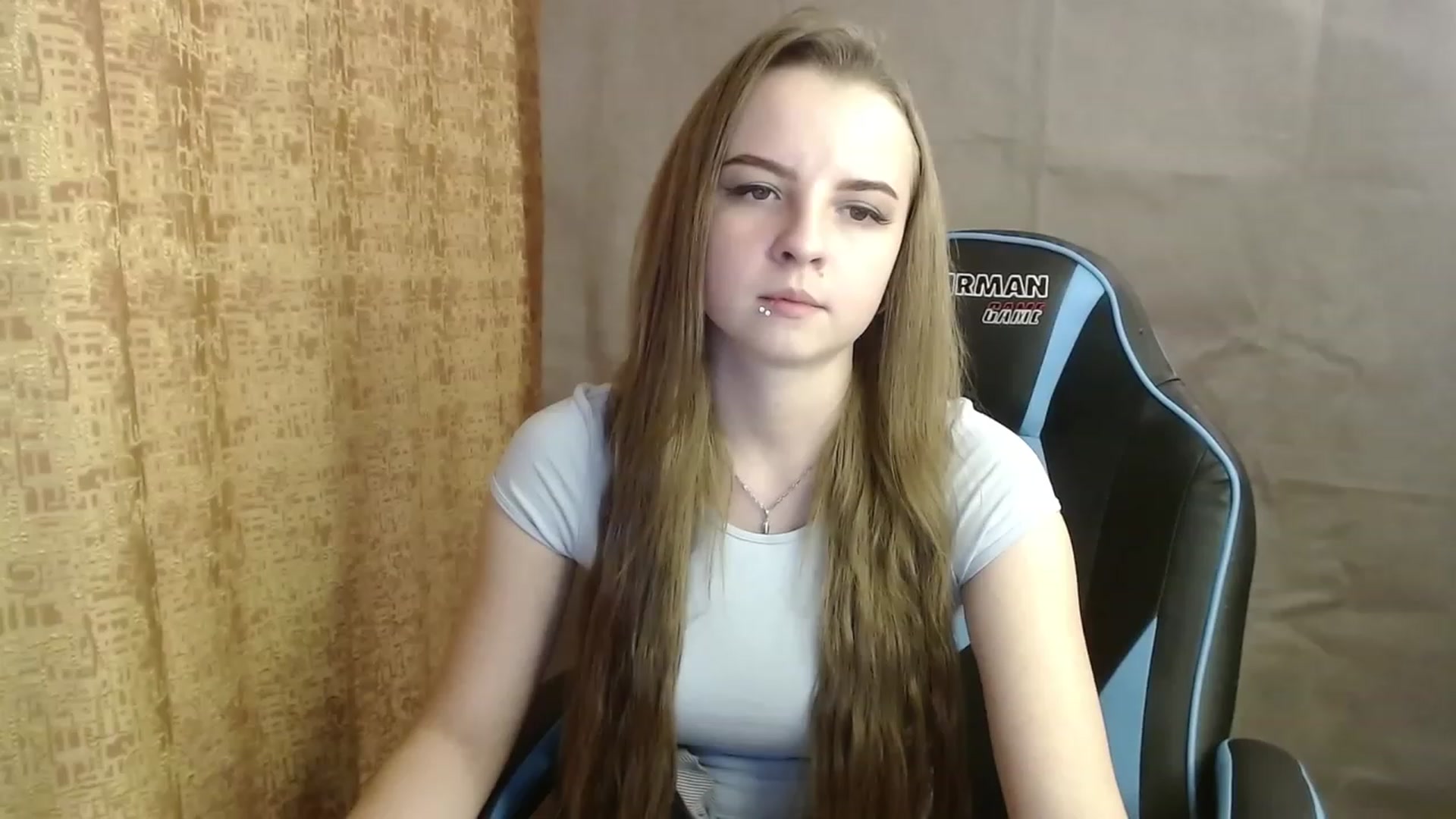 Gallery image thumbnail from Lio_noy's myfreecams stream on, 12/08/2022, 23:23 image 13 of 20