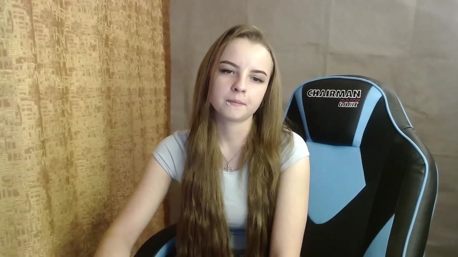Gallery image thumbnail from Lio_noy's myfreecams stream on, 12/08/2022, 23:23 image 6 of 20