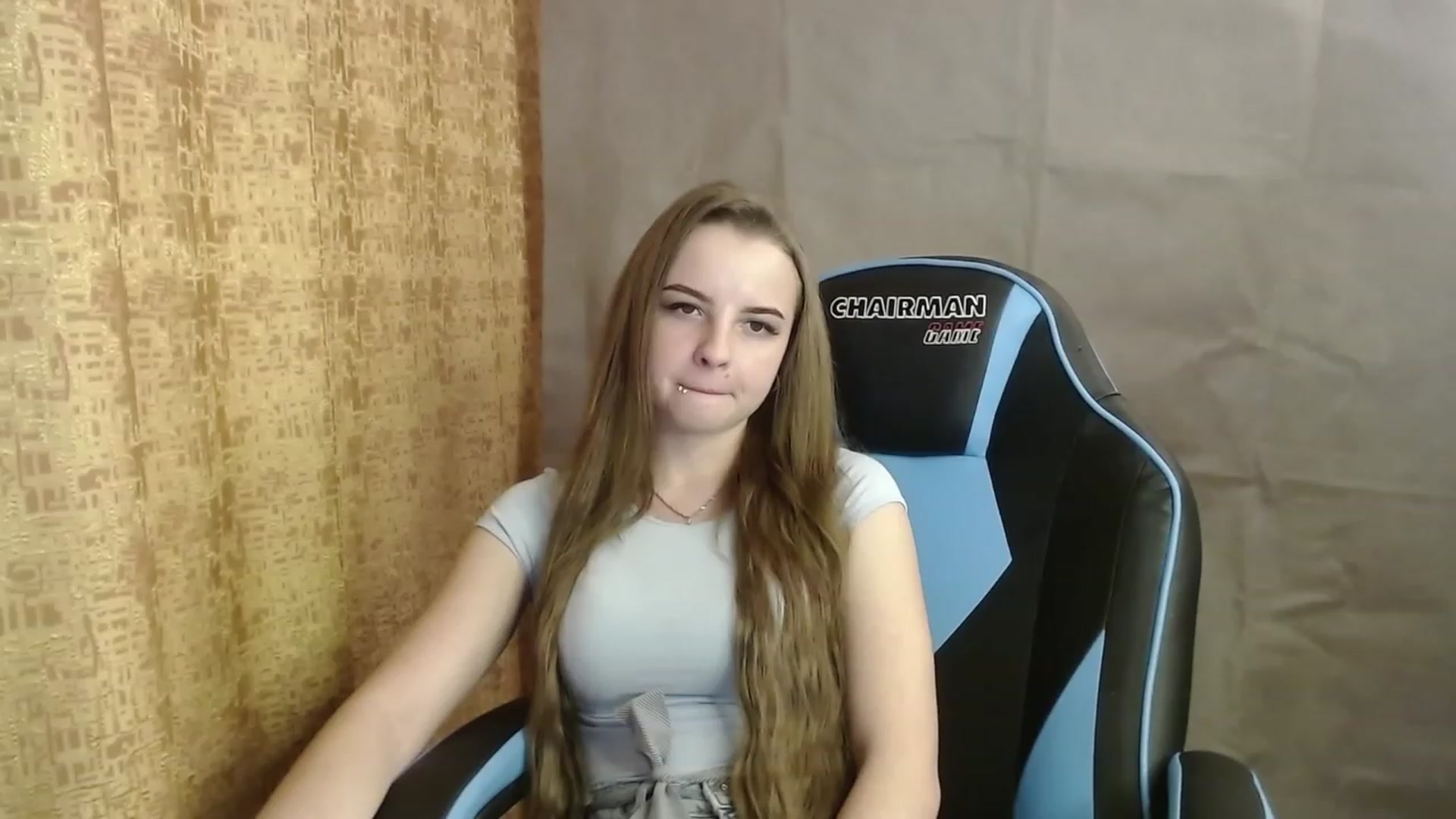 Gallery image thumbnail from Lio_noy's myfreecams stream on, 12/08/2022, 23:23 image 15 of 20