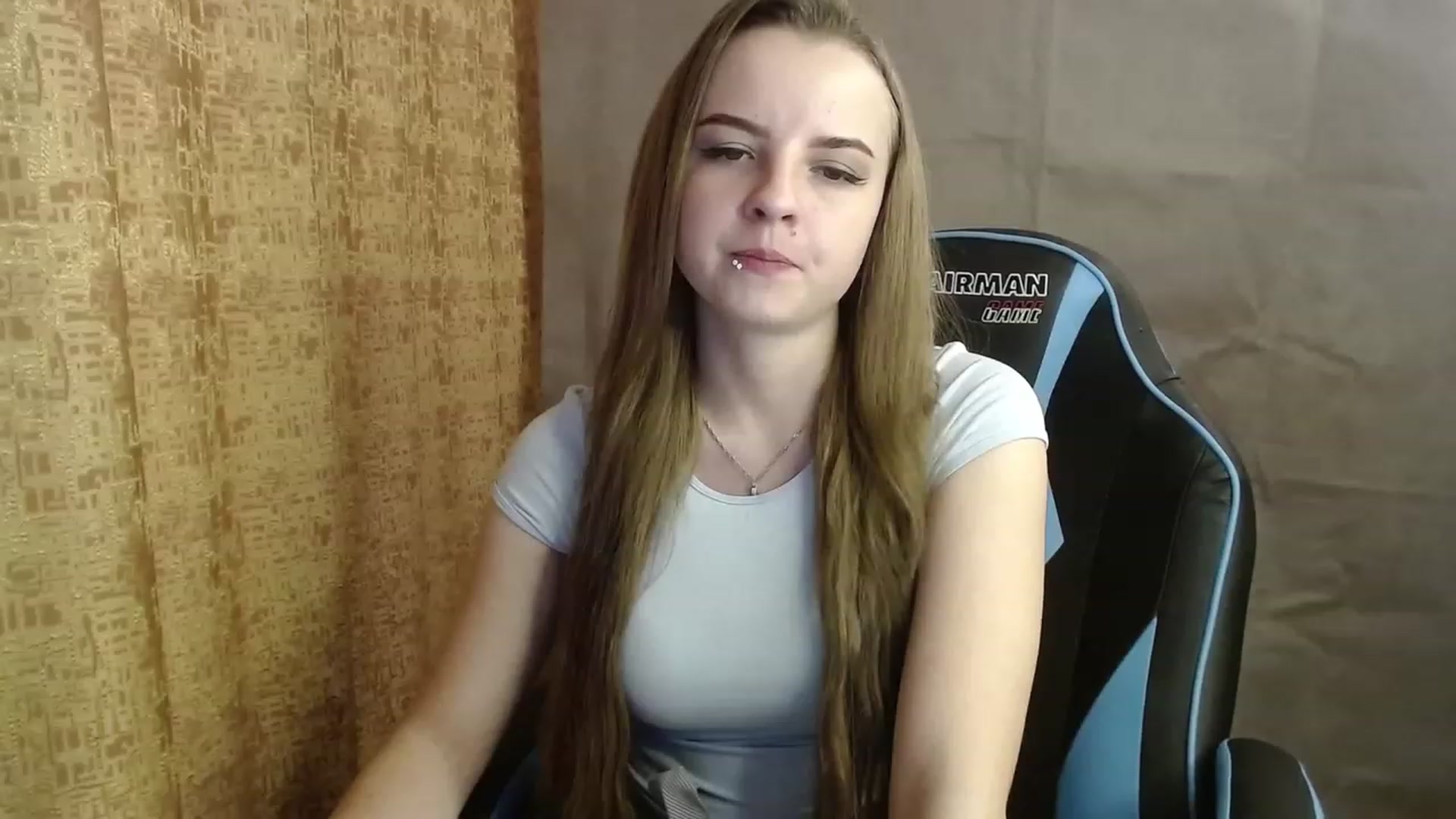 Gallery image thumbnail from Lio_noy's myfreecams stream on, 12/08/2022, 23:23 image 11 of 20