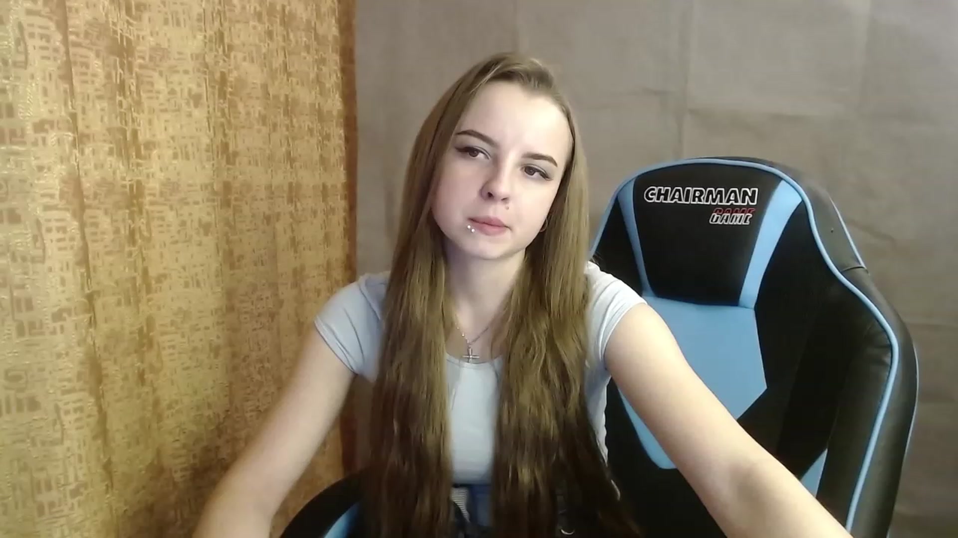 Gallery image thumbnail from Lio_noy's myfreecams stream on, 12/08/2022, 23:23 image 8 of 20