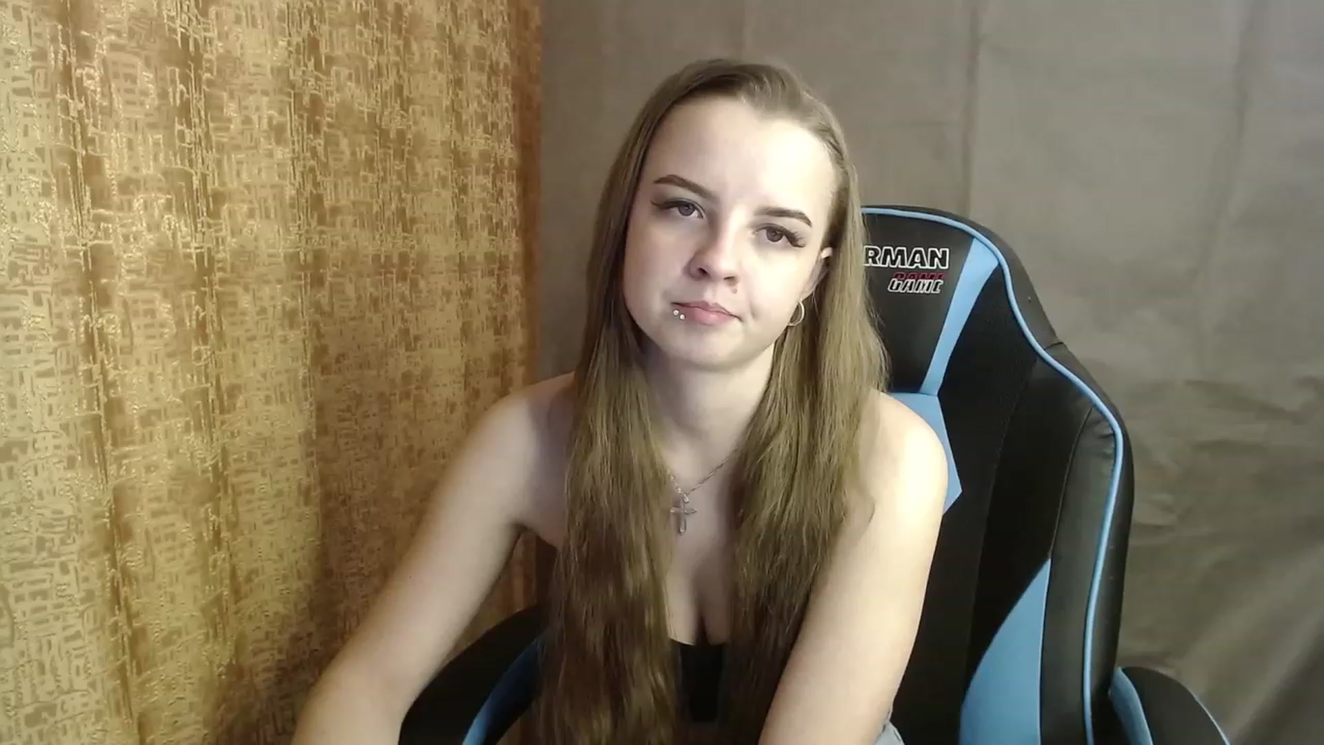 Gallery image thumbnail from Lio_noy's myfreecams stream on, 12/10/2022, 23:11 image 1 of 20