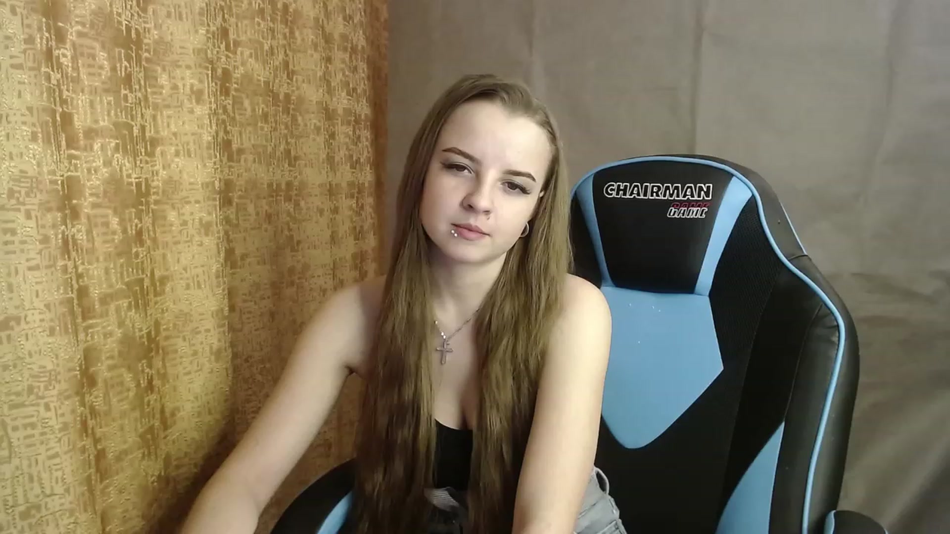 Gallery image thumbnail from Lio_noy's myfreecams stream on, 12/10/2022, 23:11 image 4 of 20