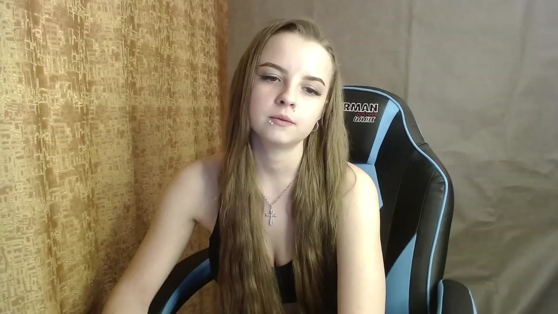 Gallery image thumbnail from Lio_noy's myfreecams stream on, 12/10/2022, 23:11 image 18 of 20