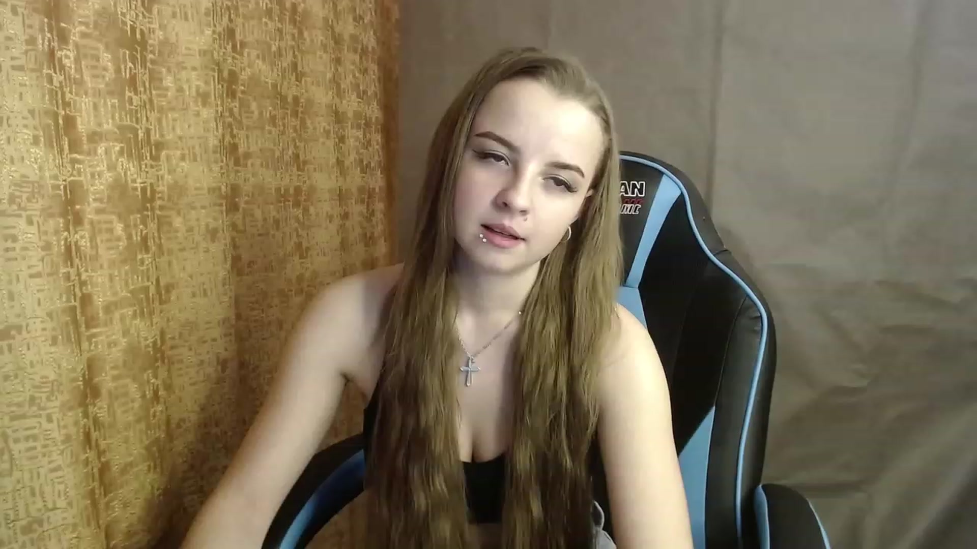 Gallery image thumbnail from Lio_noy's myfreecams stream on, 12/10/2022, 23:11 image 13 of 20