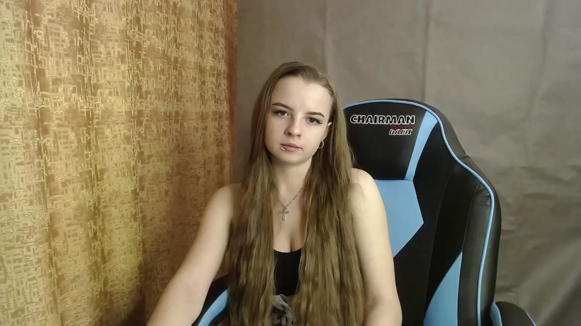 Gallery image thumbnail from Lio_noy's myfreecams stream on, 12/10/2022, 23:11 image 2 of 20