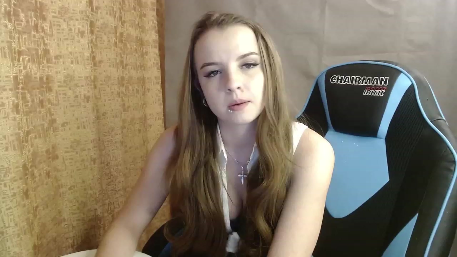 Gallery image thumbnail from Lio_noy's myfreecams stream on, 12/15/2022, 23:31 image 20 of 20