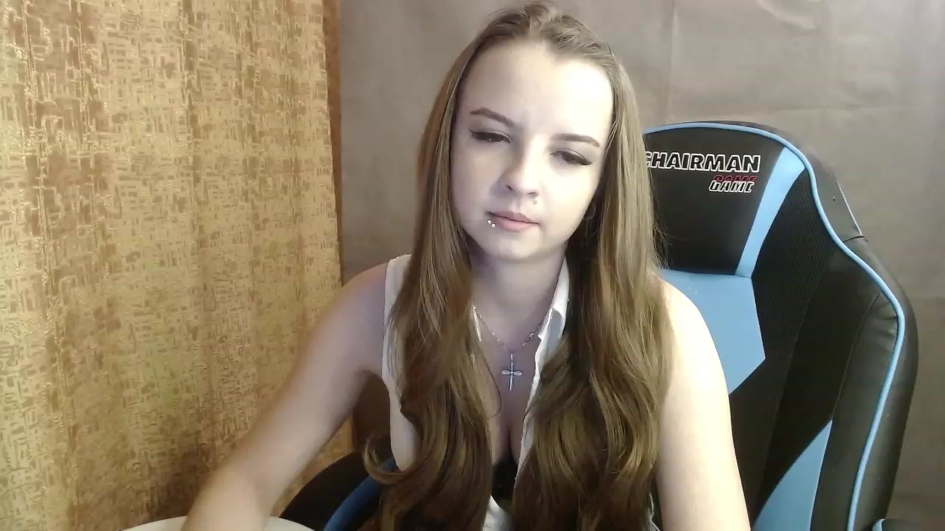 Gallery image thumbnail from Lio_noy's myfreecams stream on, 12/15/2022, 23:31 image 8 of 20