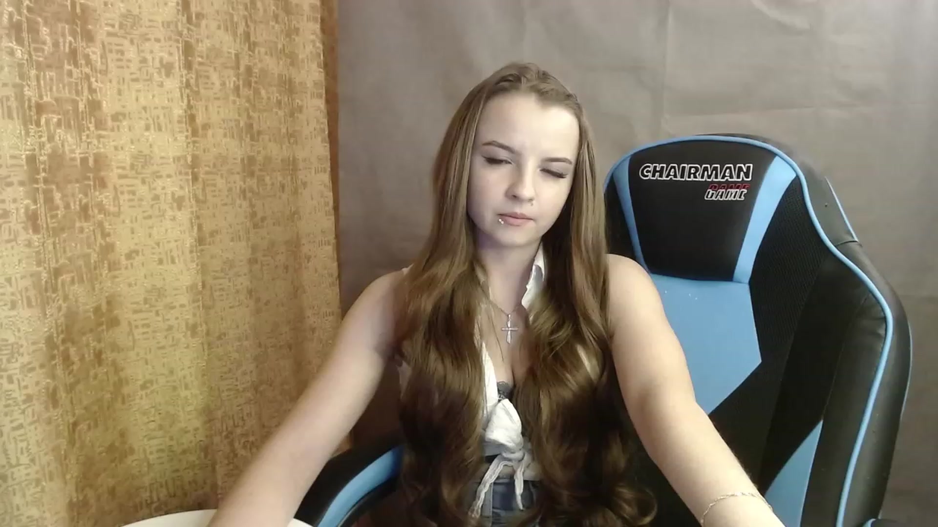 Gallery image thumbnail from Lio_noy's myfreecams stream on, 12/15/2022, 23:31 image 19 of 20