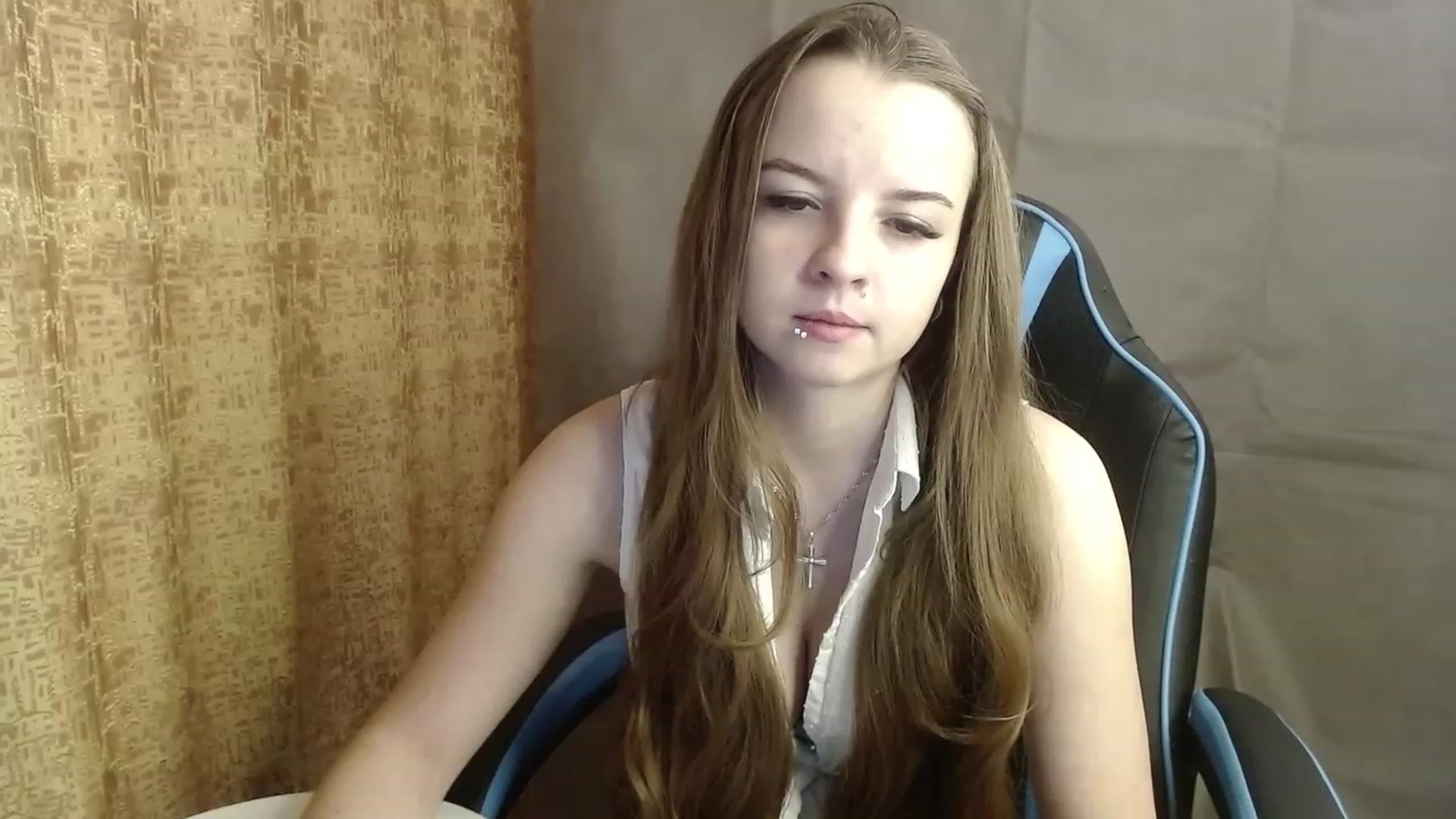 Gallery image thumbnail from Lio_noy's myfreecams stream on, 12/18/2022, 24:01 image 6 of 20