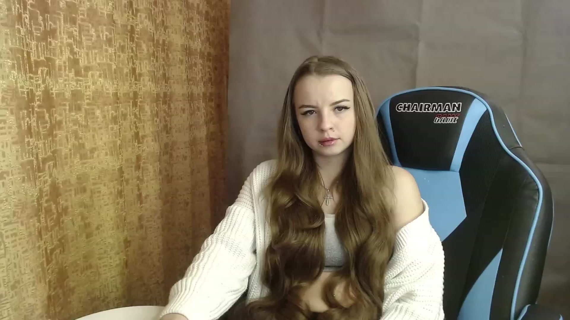 Gallery image thumbnail from Lio_noy's myfreecams stream on, 12/19/2022, 22:06 image 17 of 20