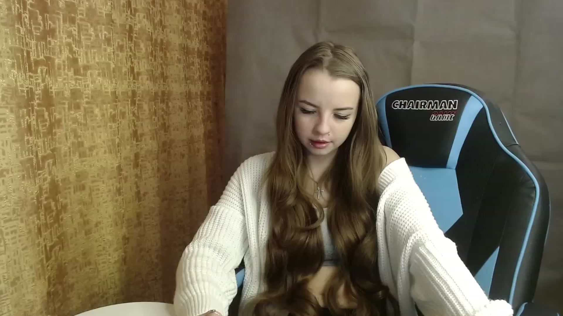 Gallery image thumbnail from Lio_noy's myfreecams stream on, 12/19/2022, 22:06 image 15 of 20